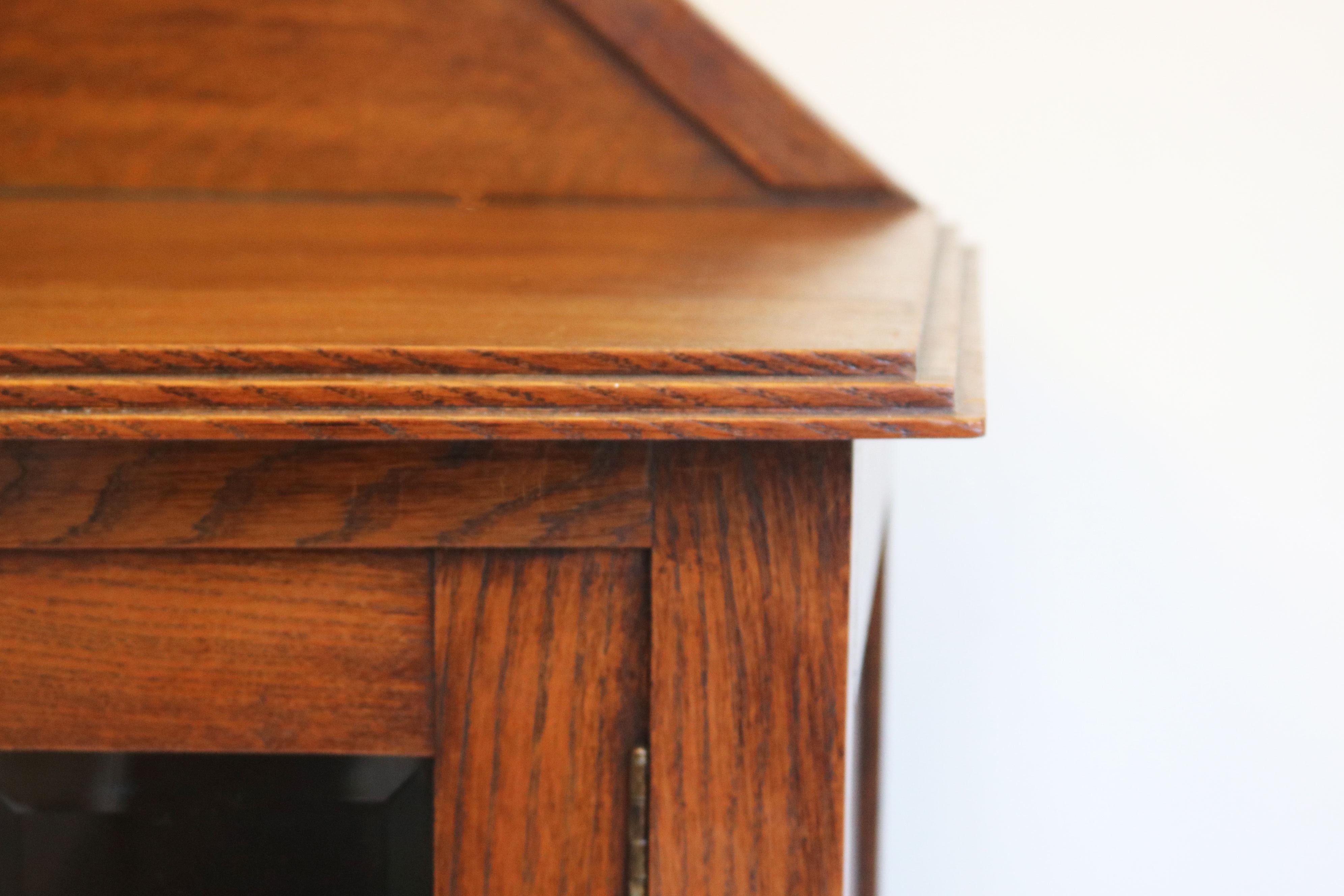 Amsterdams school tea cabinet / display cabinet European oak beveled glass 1920 For Sale 2