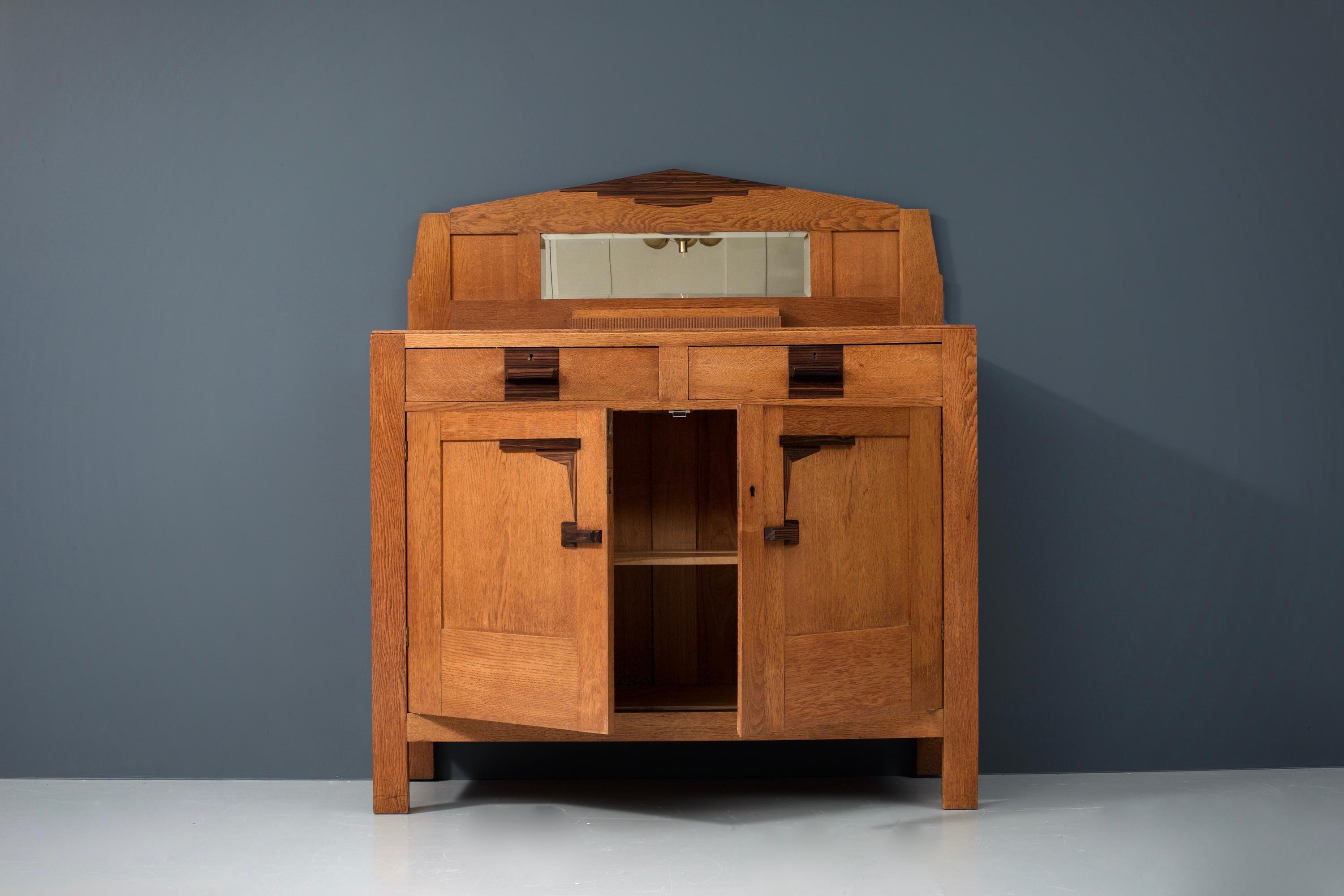 1930s cabinet