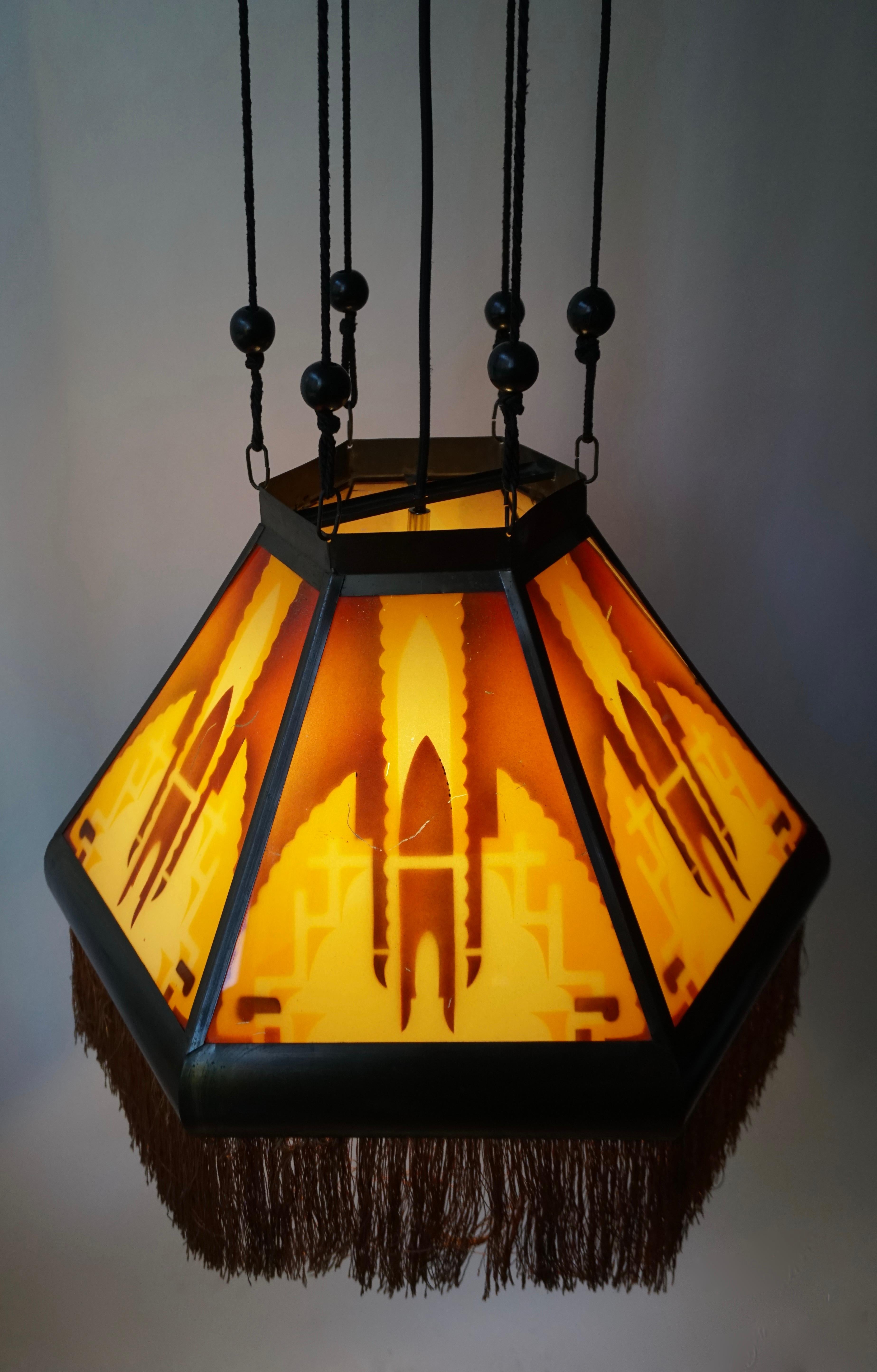 Amsterdamse School Glass Art Deco Pedant Light In Good Condition For Sale In Antwerp, BE