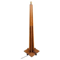 Amsterdamse School Oak Floor Lamp by Heres Veendam – Dutch Architectural Design