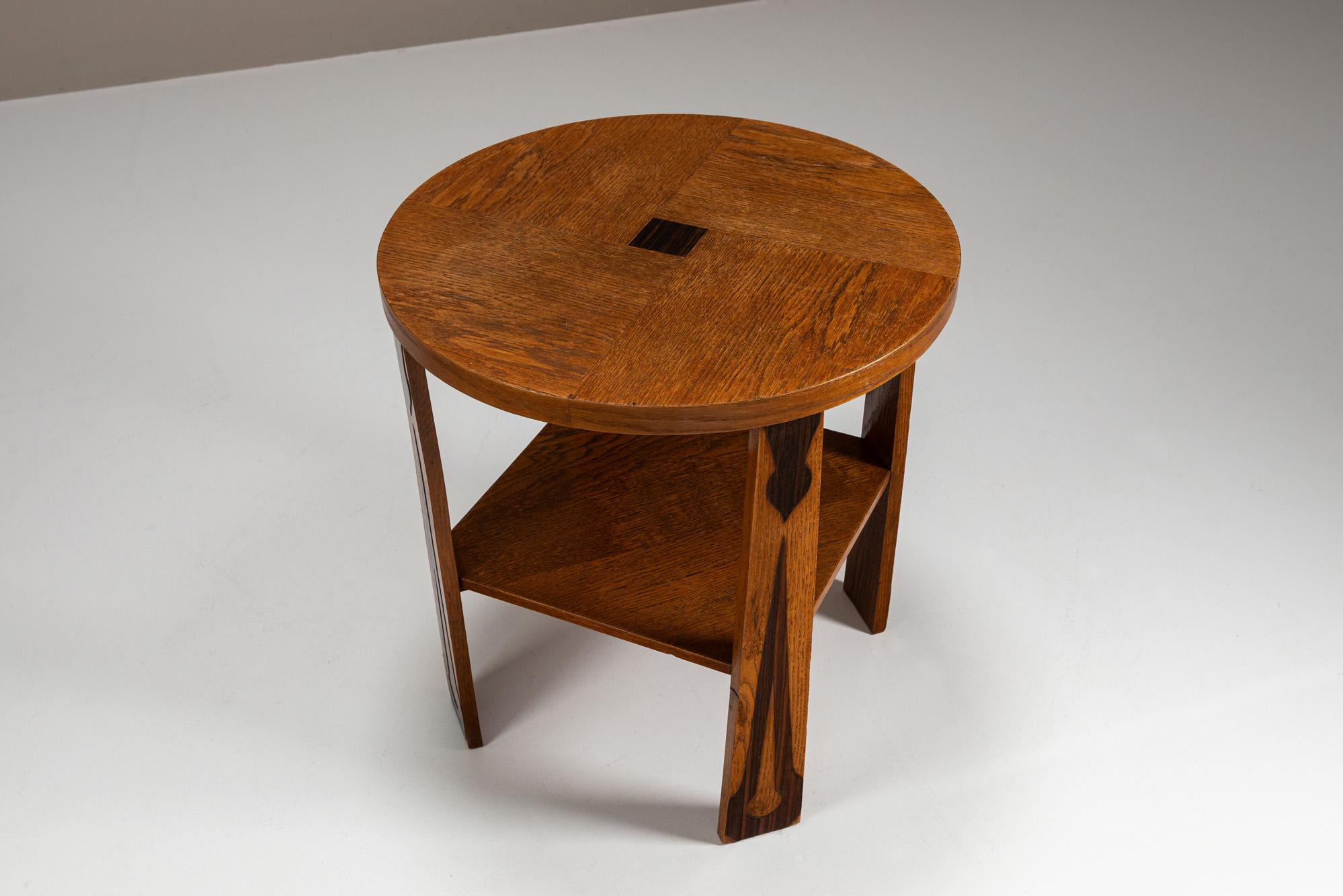 Chêne Table d'appoint de l'école Amsterdamse en Oak et Coromandel, Pays-Bas, années 1930