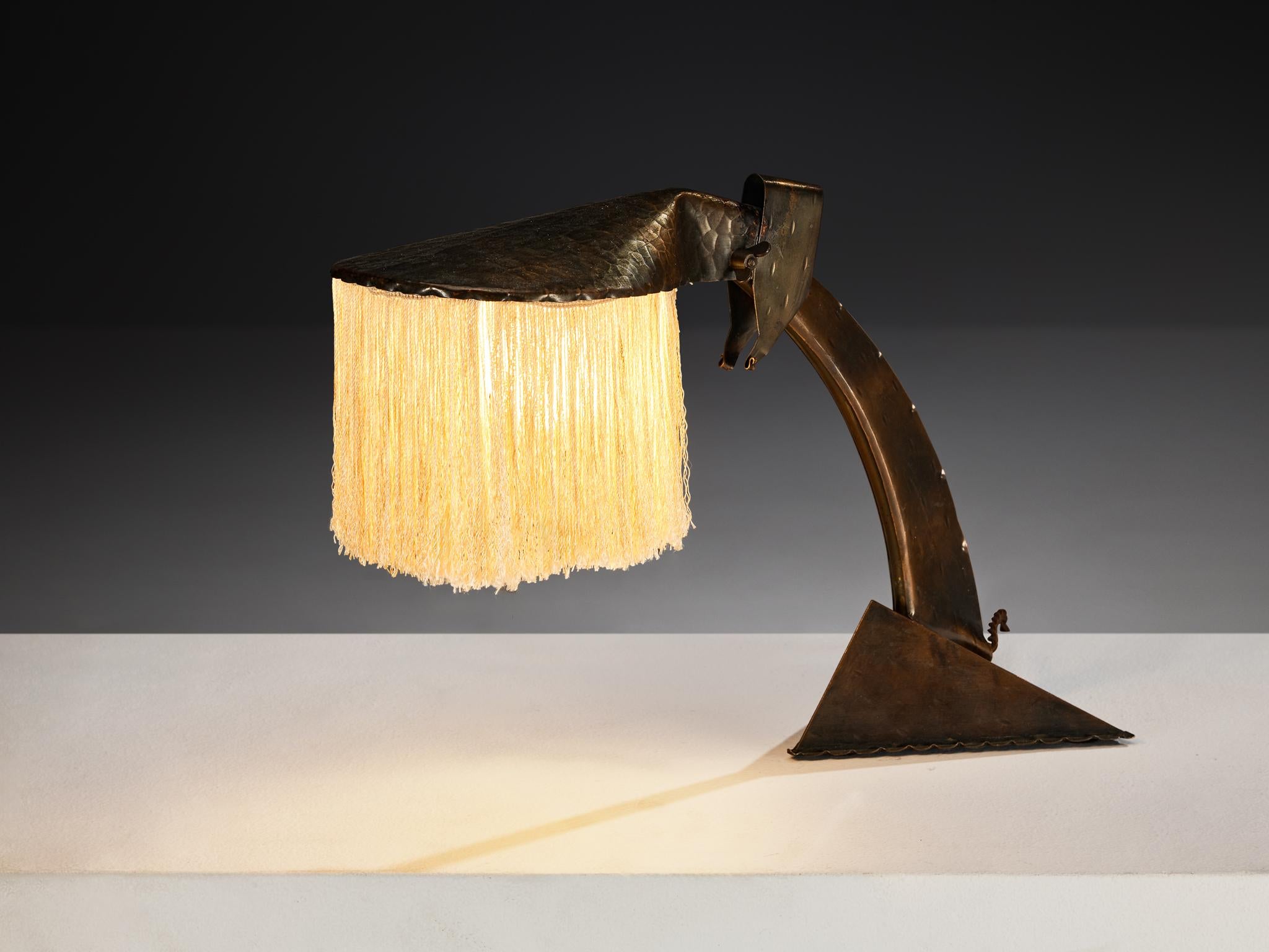 Lámpara de sobremesa Amsterdamse School de cobre y seda Cobre en venta
