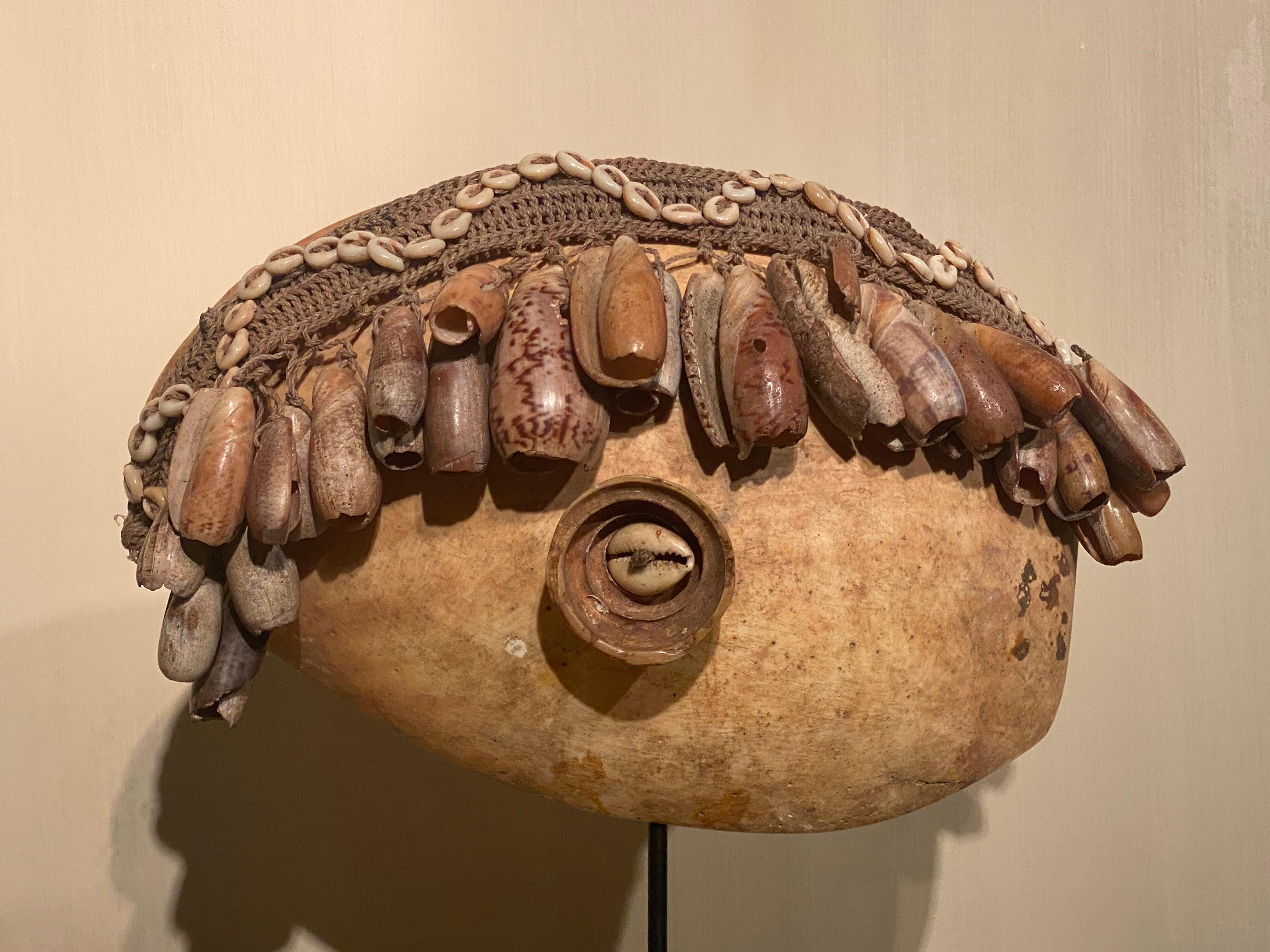 Amulet aus Papua-Neuguinea (Mitte des 20. Jahrhunderts) im Angebot