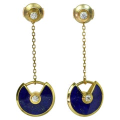 Boucles d'oreilles « Amulette de Cartier » en lapis-lazuli et diamants, en or jaune