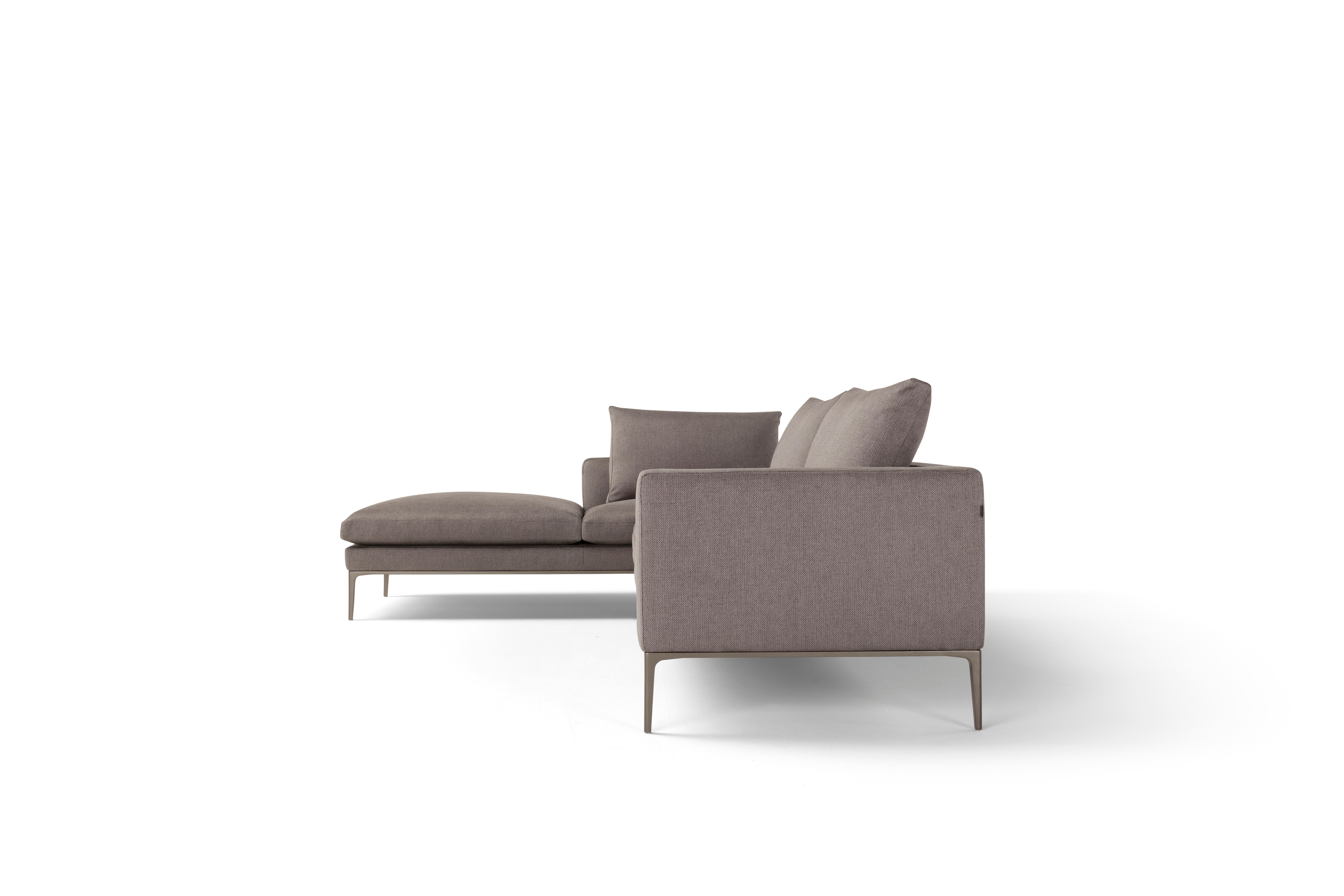 Modern Amura 'Leonard' Chaise Lounge Sofa in Gray Fabric by Emanuel Gargano For Sale