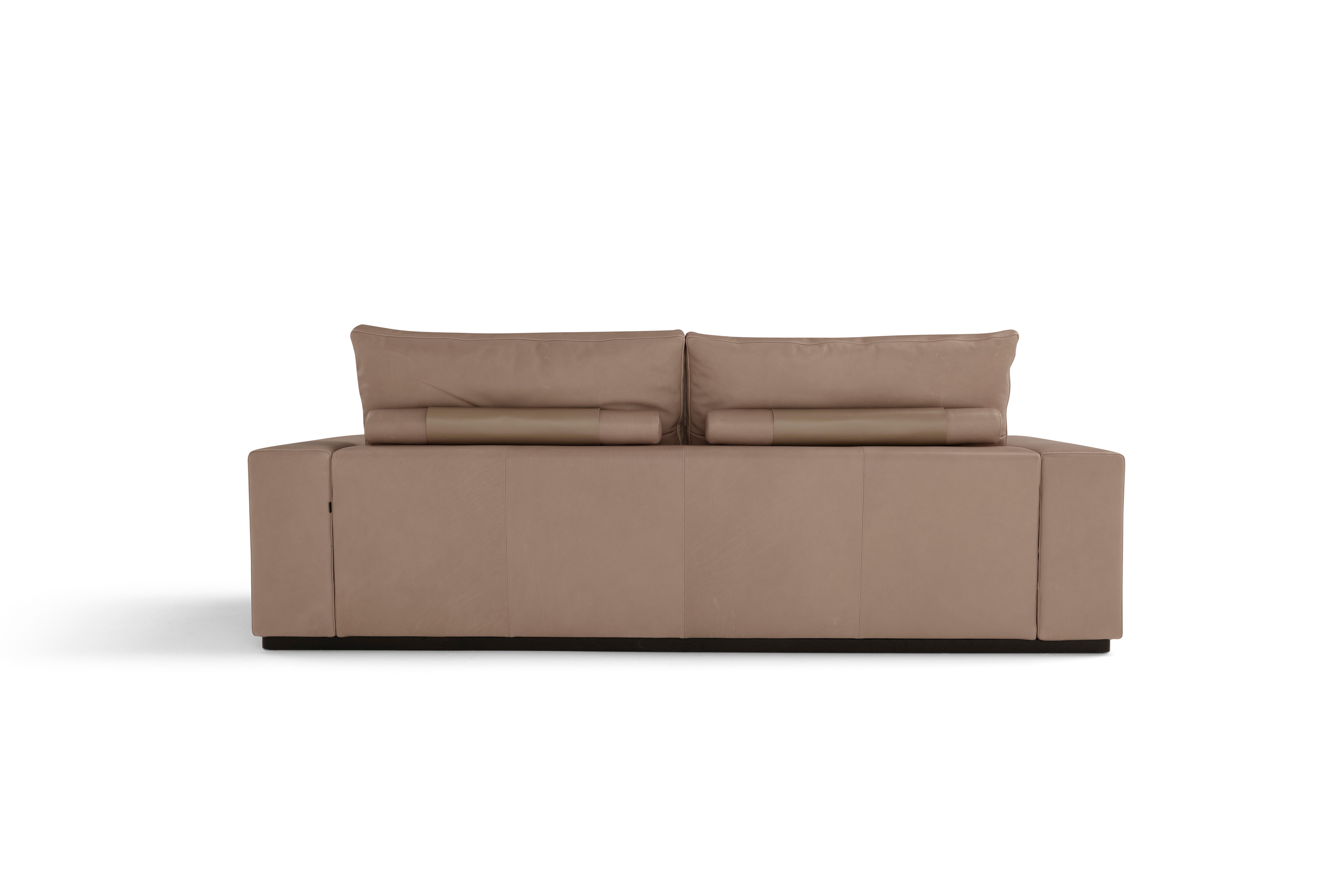 Italian Amura 'Murray' 2-Seat Sofa in Tan Leather by Amura 'Lab For Sale