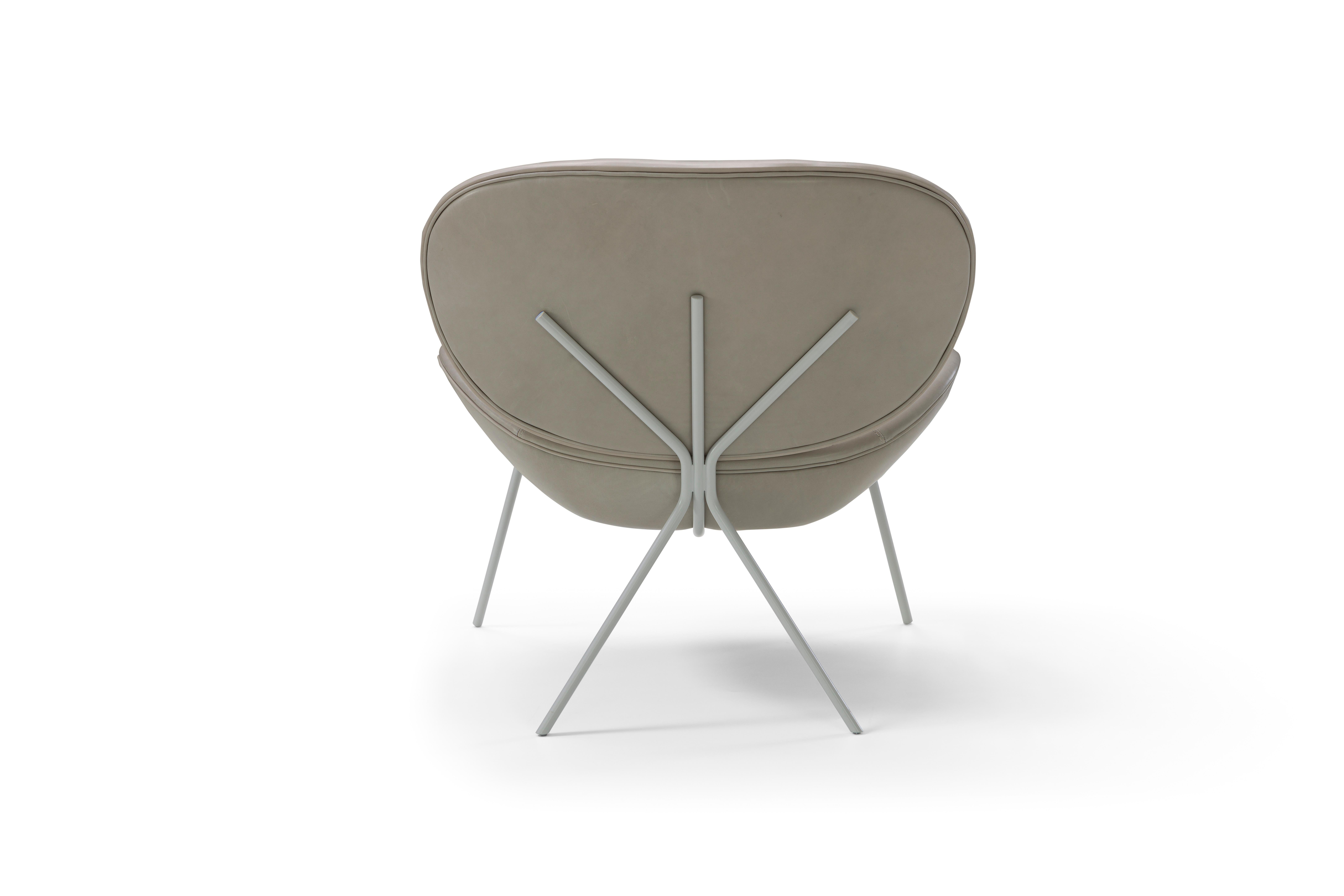 Modern Amura 'Uchiwa' Chair in Gray Leather by Andrea Quaglio & Manuela Simonelli For Sale
