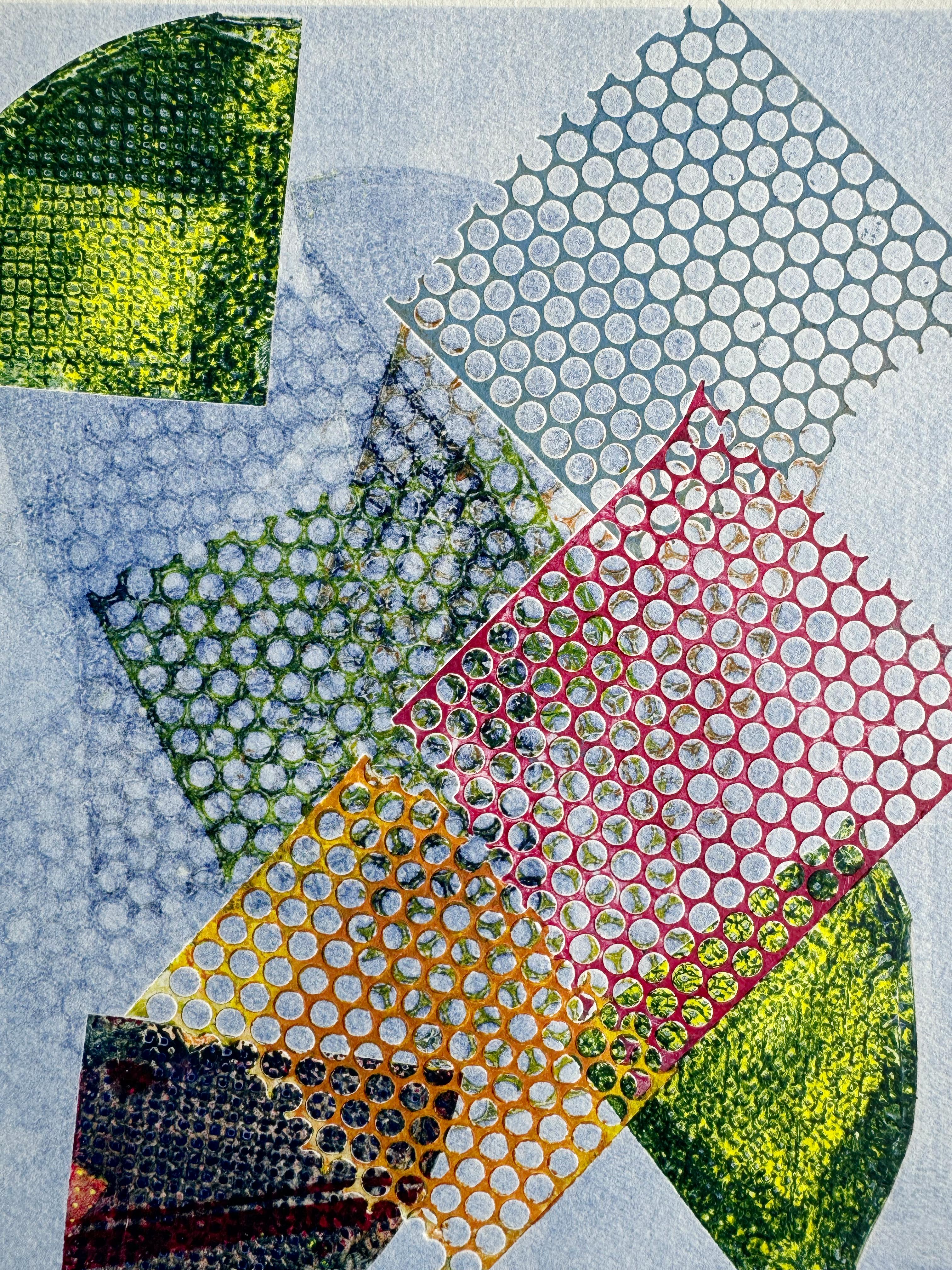Geisha Walking, audacieuse œuvre sur papier sur Madame Butterfly - Gris Abstract Print par a.muse