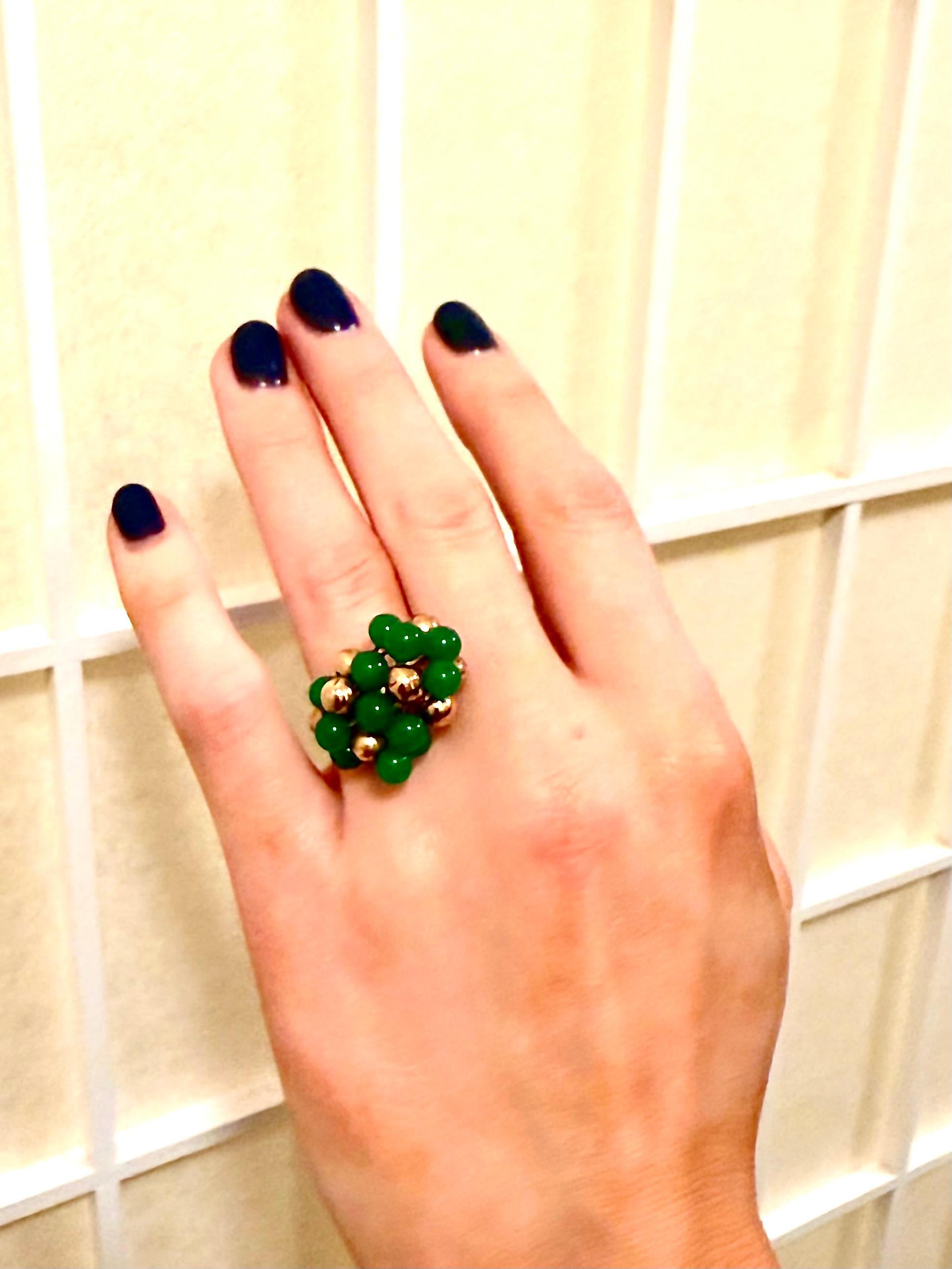 Amüsanter Ring aus Gold und Chrysopras im Angebot 1