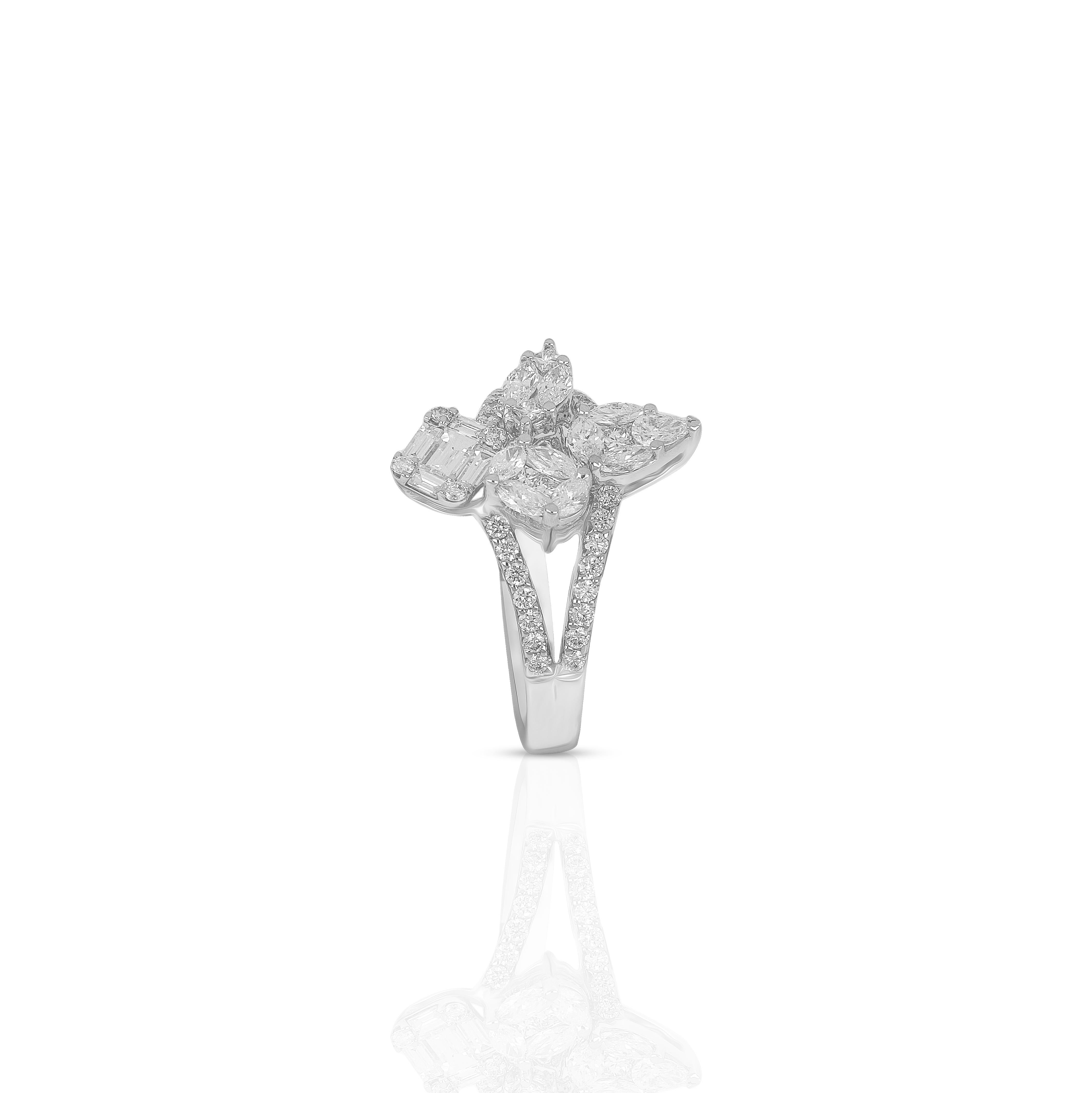 Art Deco Amwaj 18 Karat White Gold Ring with Diamonds For Sale