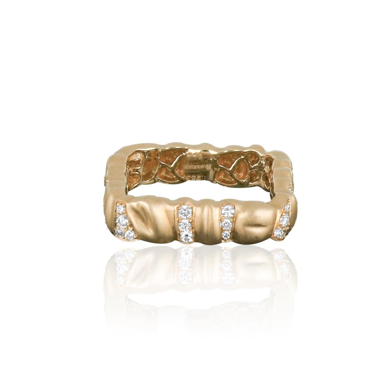 An elegant 18 karat matte yellow gold ring that showcases the timeless elegance of a square shapes, set to embrace the finger with remarkable flashing. The square classic design allows the natural beauty of each diamond to shine through.
18 Karat