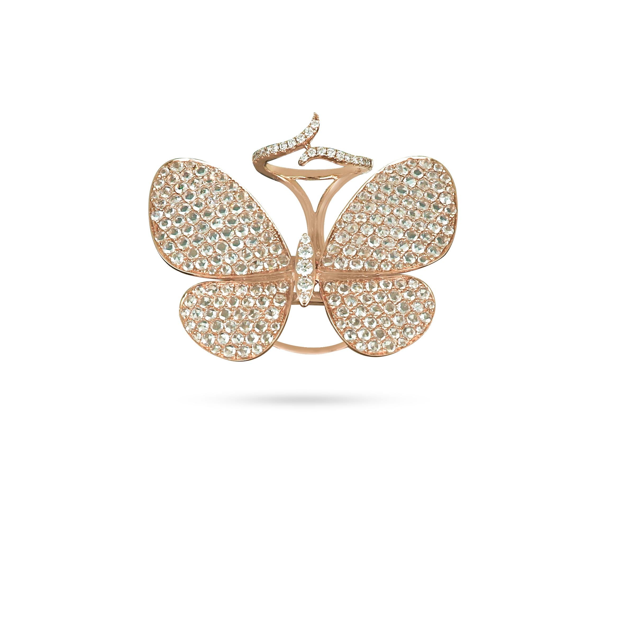 A perfectly proportioned expression of butterfly motif, Amwaj 18 karat rose gold butterfly ring features classis arrangement of round diamond gently angled to capture the delicacy of a butterfly’s wings. Round diamonds trace the outline of the