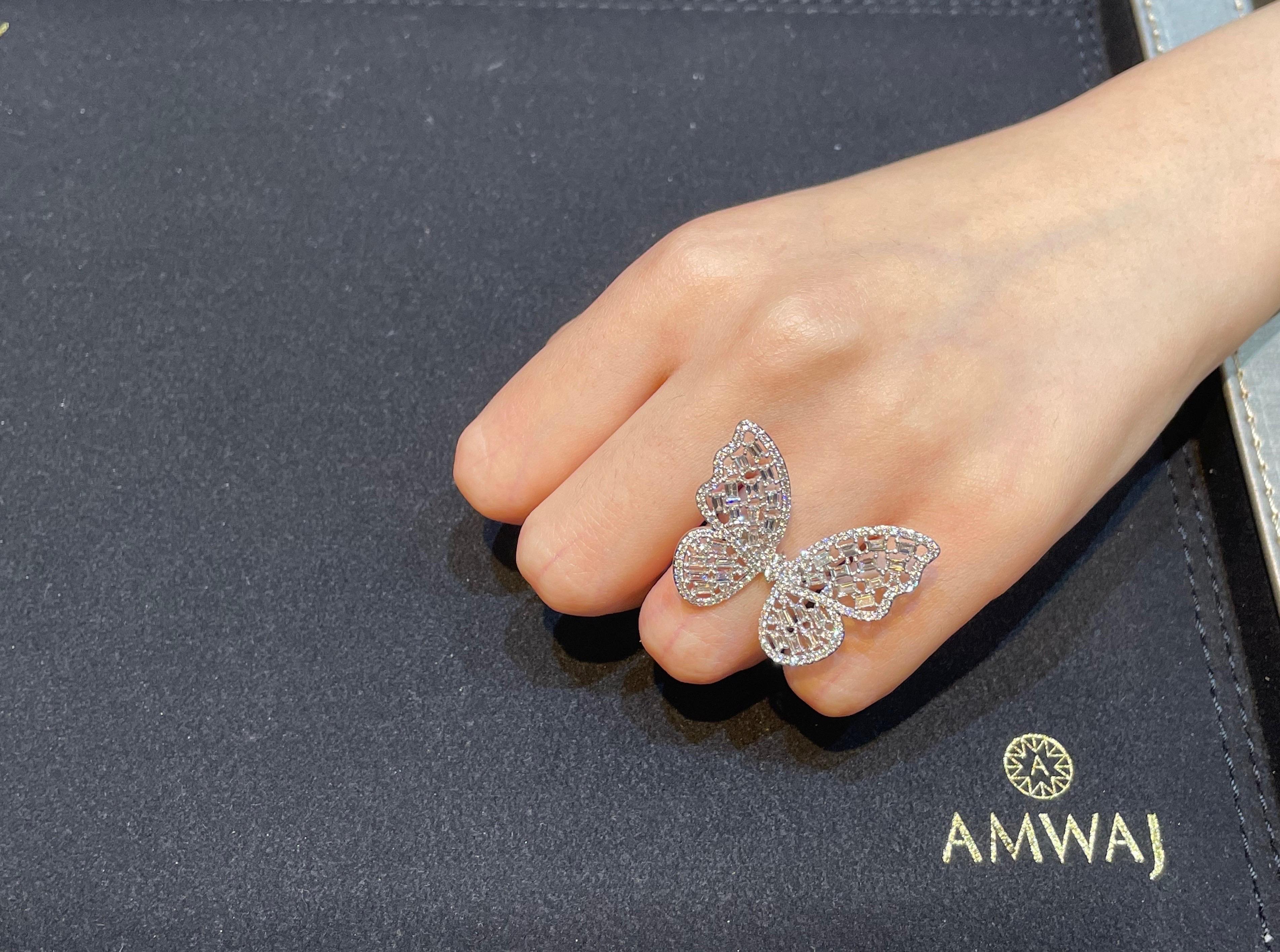 Round Cut Amwaj Jewellery 18 Karat White Gold Butterfly Diamond Ring