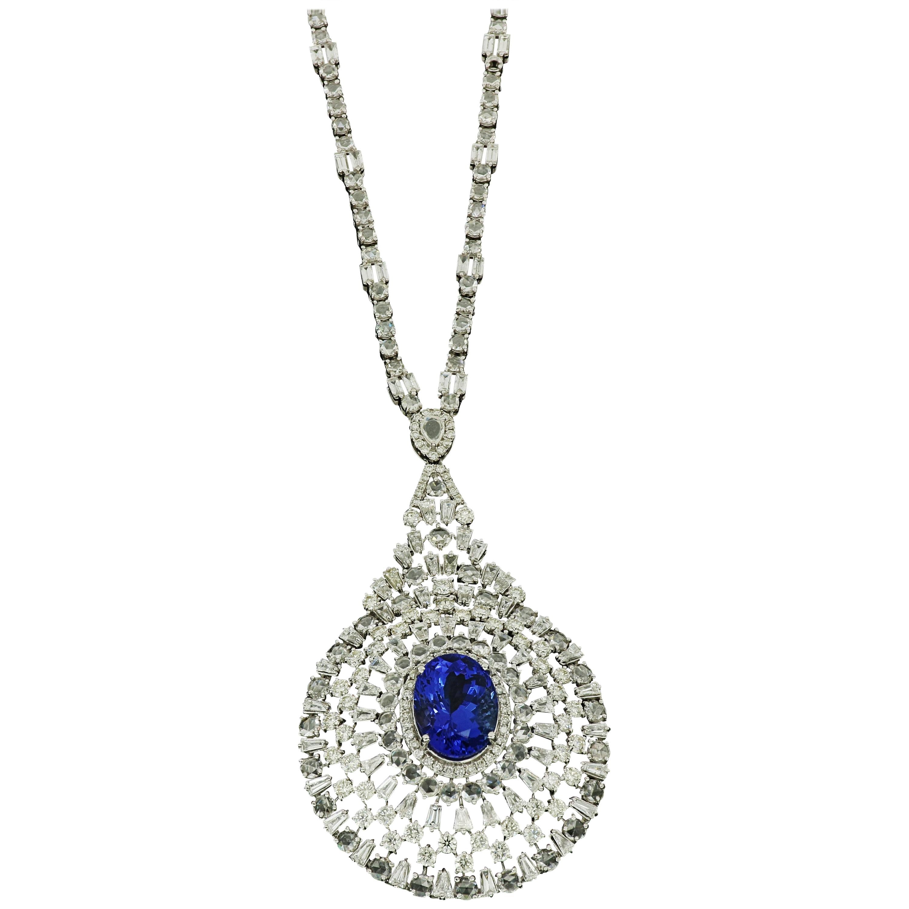 Amwaj Jewellery 18 Karat White Gold Chandelier Necklace with Diamonds For Sale