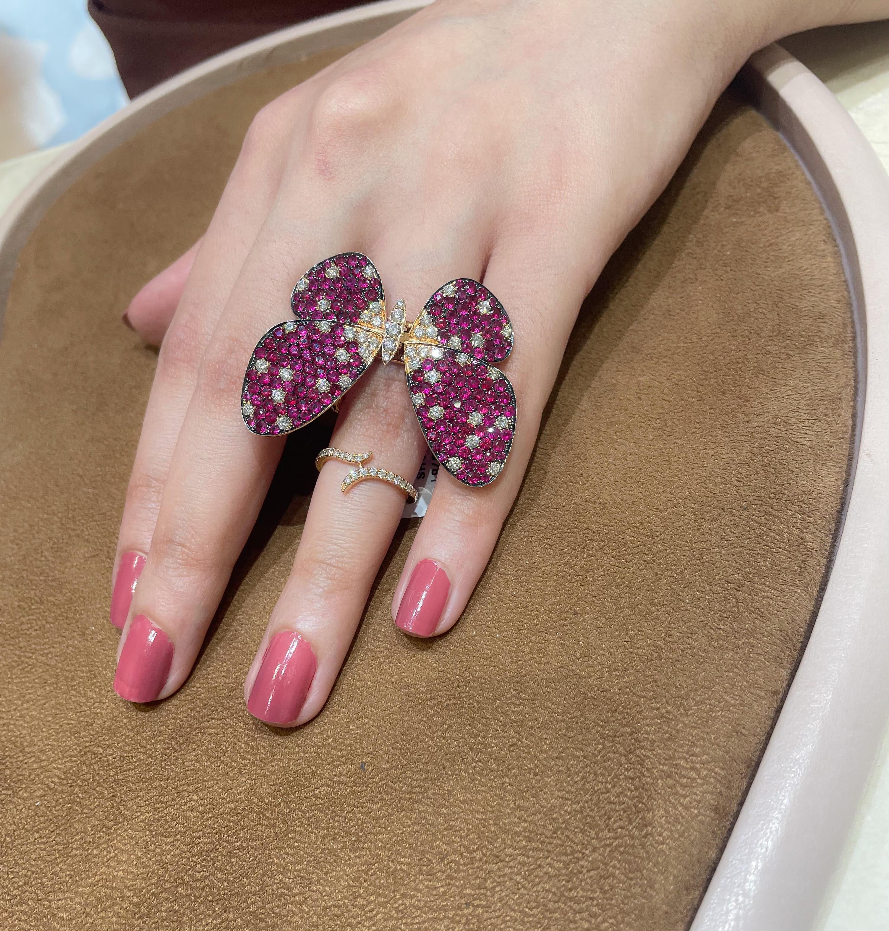 Amwaj Jewellery 18 Karat Roségold Schmetterlingsring mit Rubin und Diamanten (Art déco) im Angebot