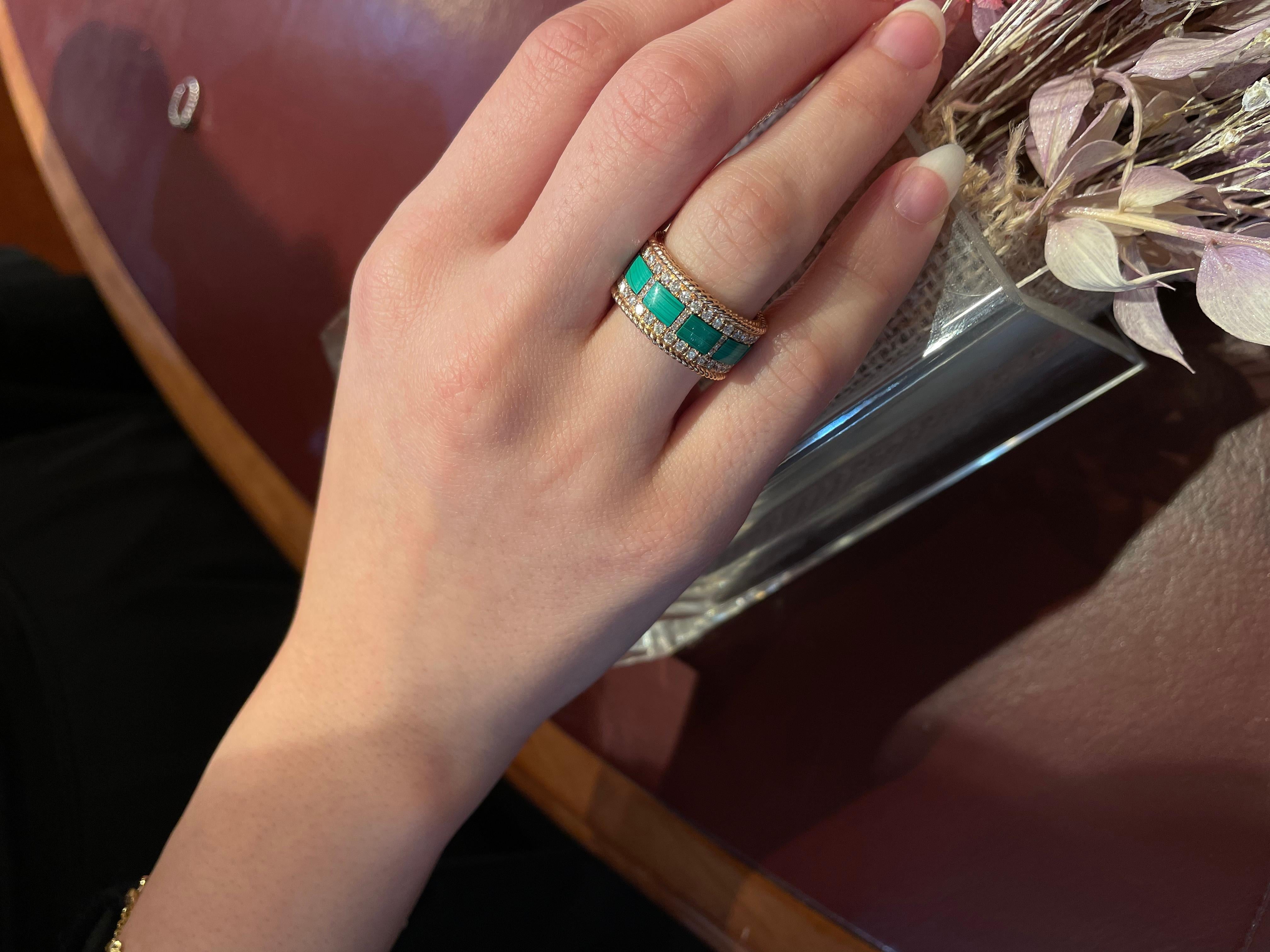 Rose Cut Amwaj Jewellery 18K Rose Gold Ring with Malachite and Brilliant Diamond For Sale