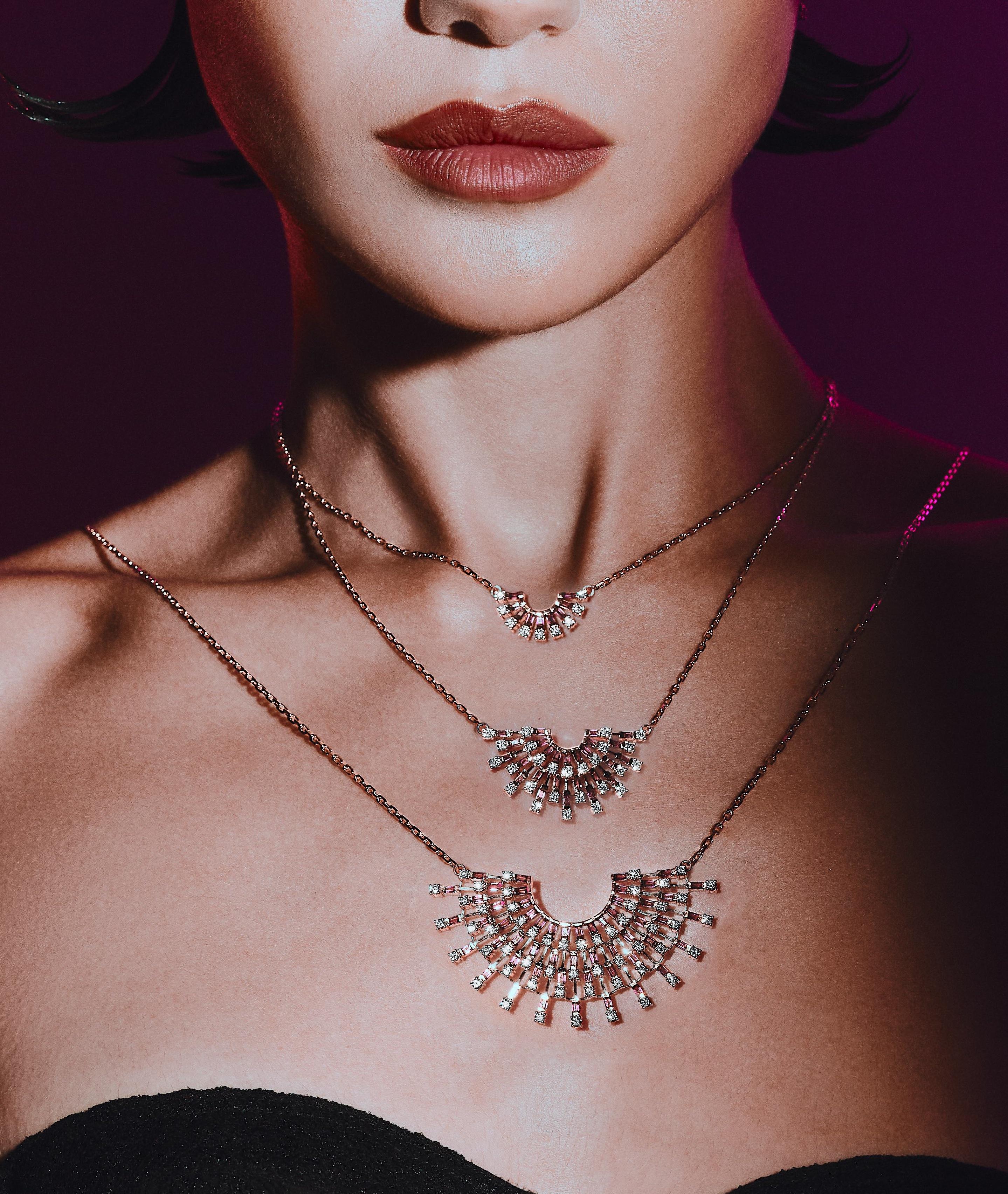 Amwaj Jewellery 18k Rose Gold with Rubilite and Round Cut Diamonds In New Condition For Sale In Abu Dhabi, Abu Dhabi