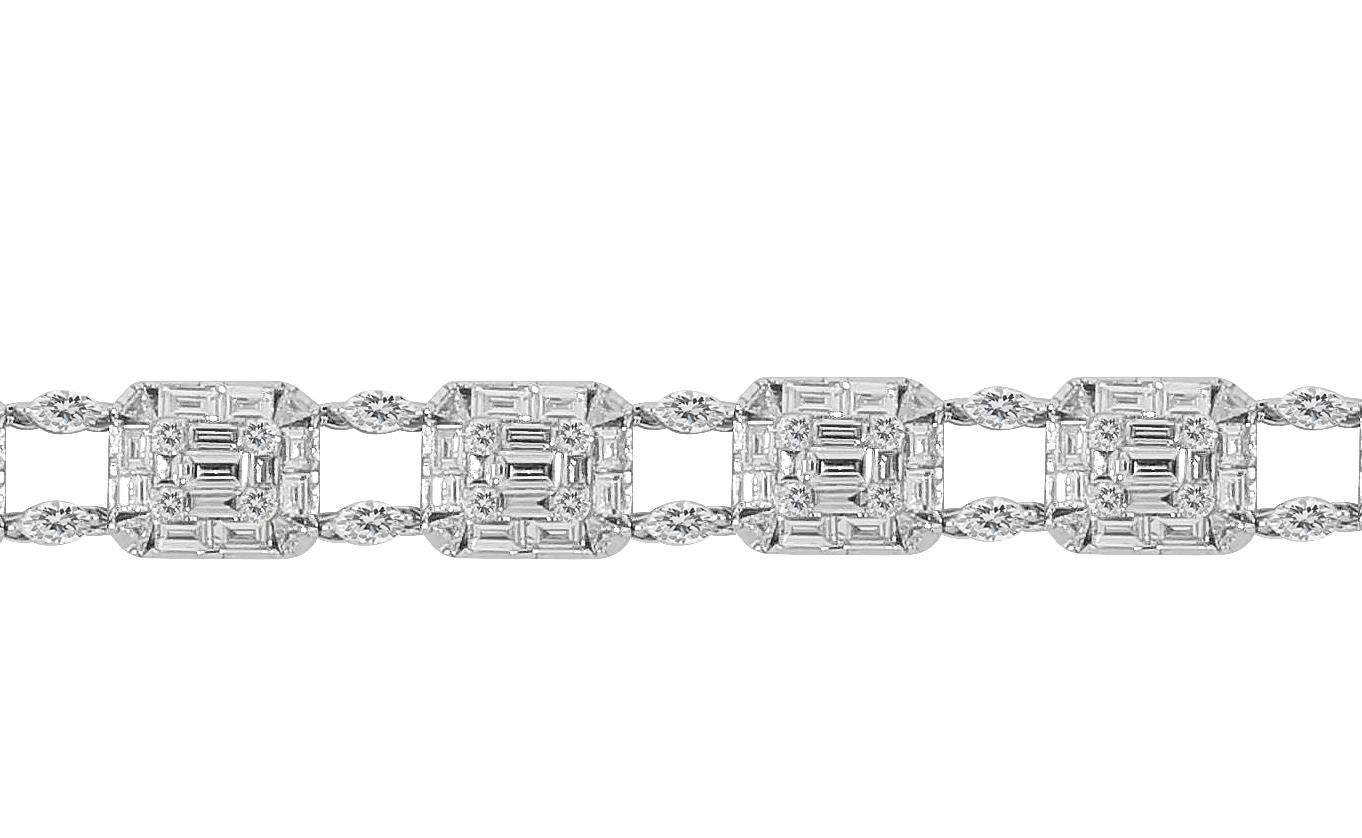 Taille baguette Amwaj Jewellery Bracelet en or blanc 18 carats avec diamants baguettes et ronds marquises  en vente