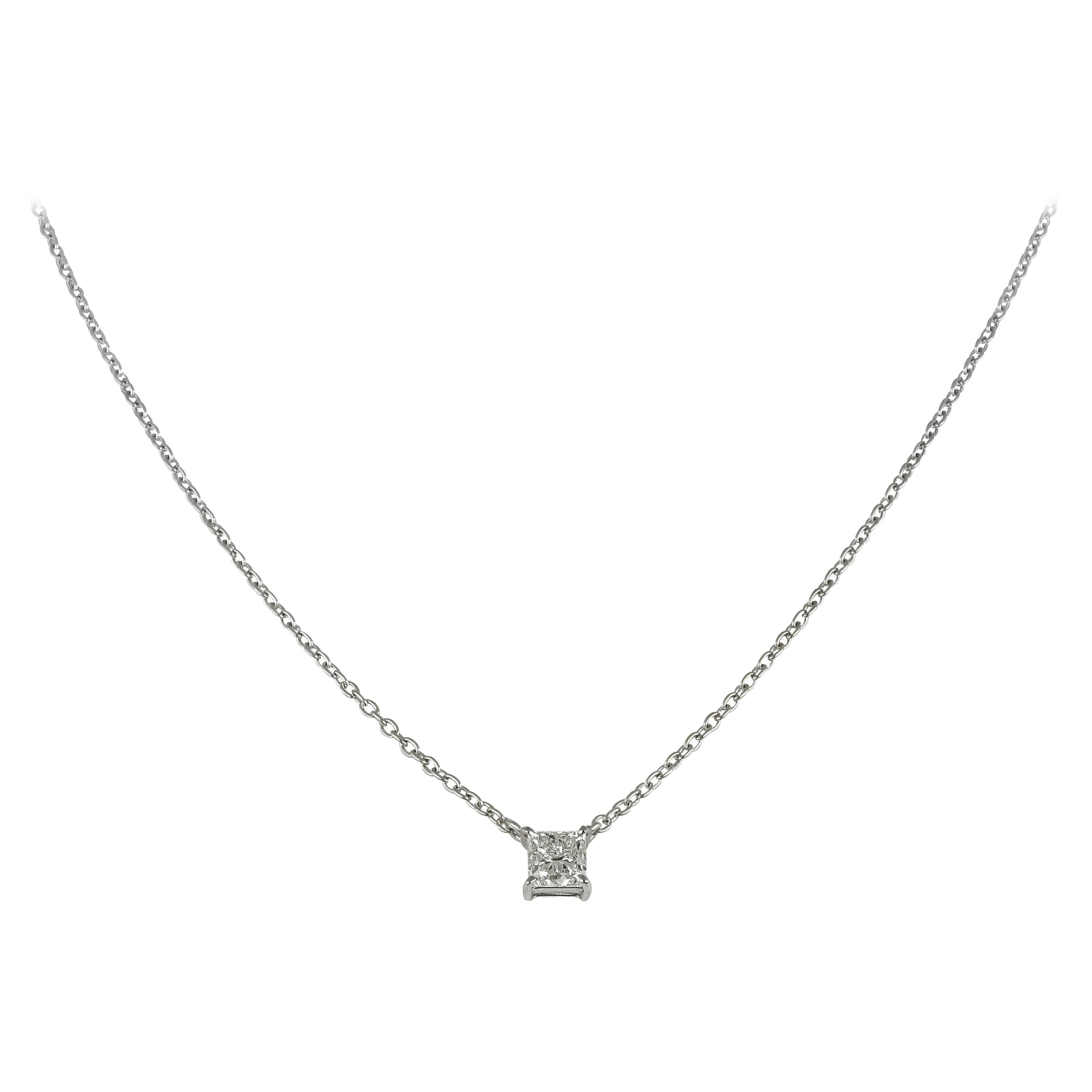 Amwaj Jewellery 18k White Gold Pendant with Princess Cut Diamond For Sale