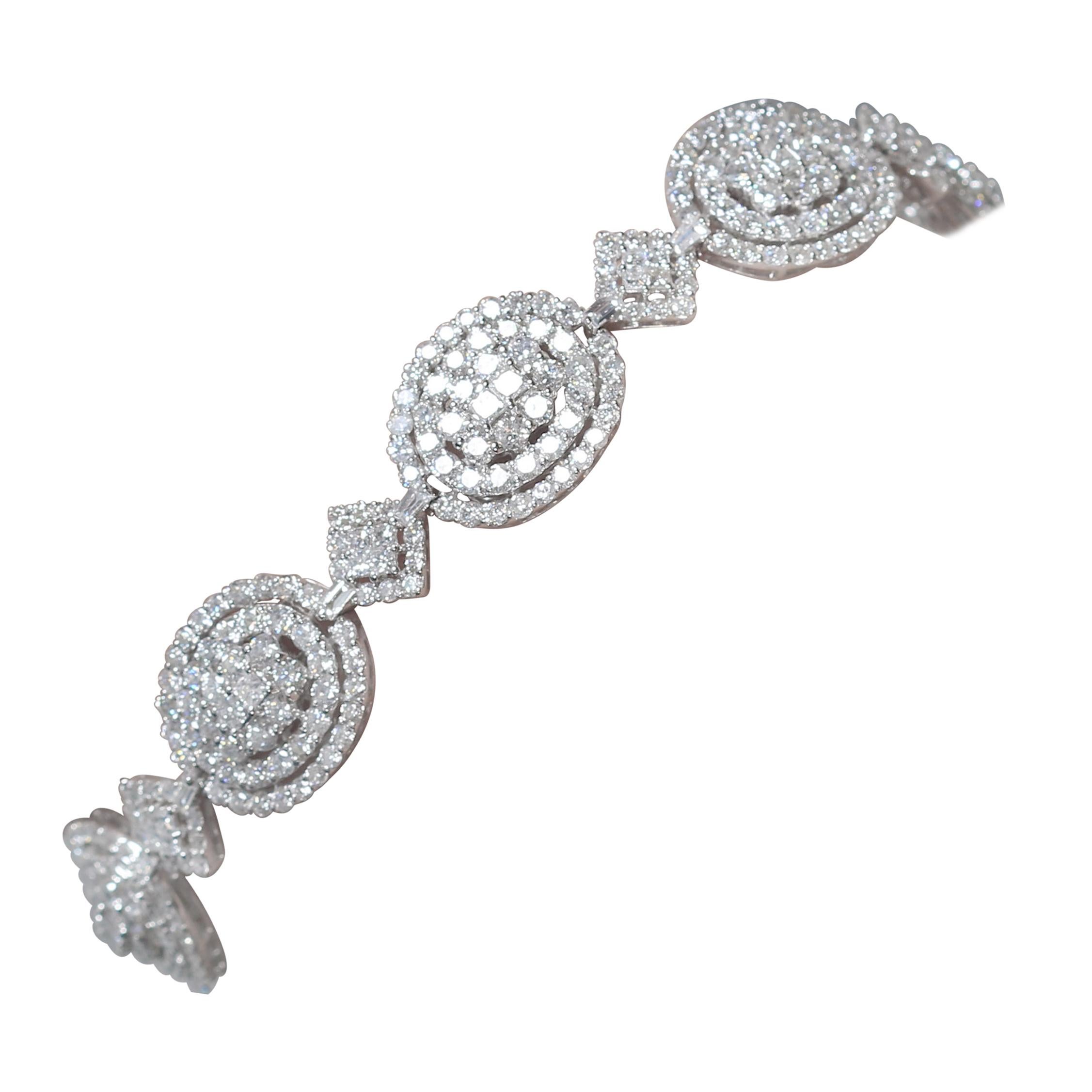 Amwaj Jewelry 18 Karat White Gold Diamond Bracelet For Sale