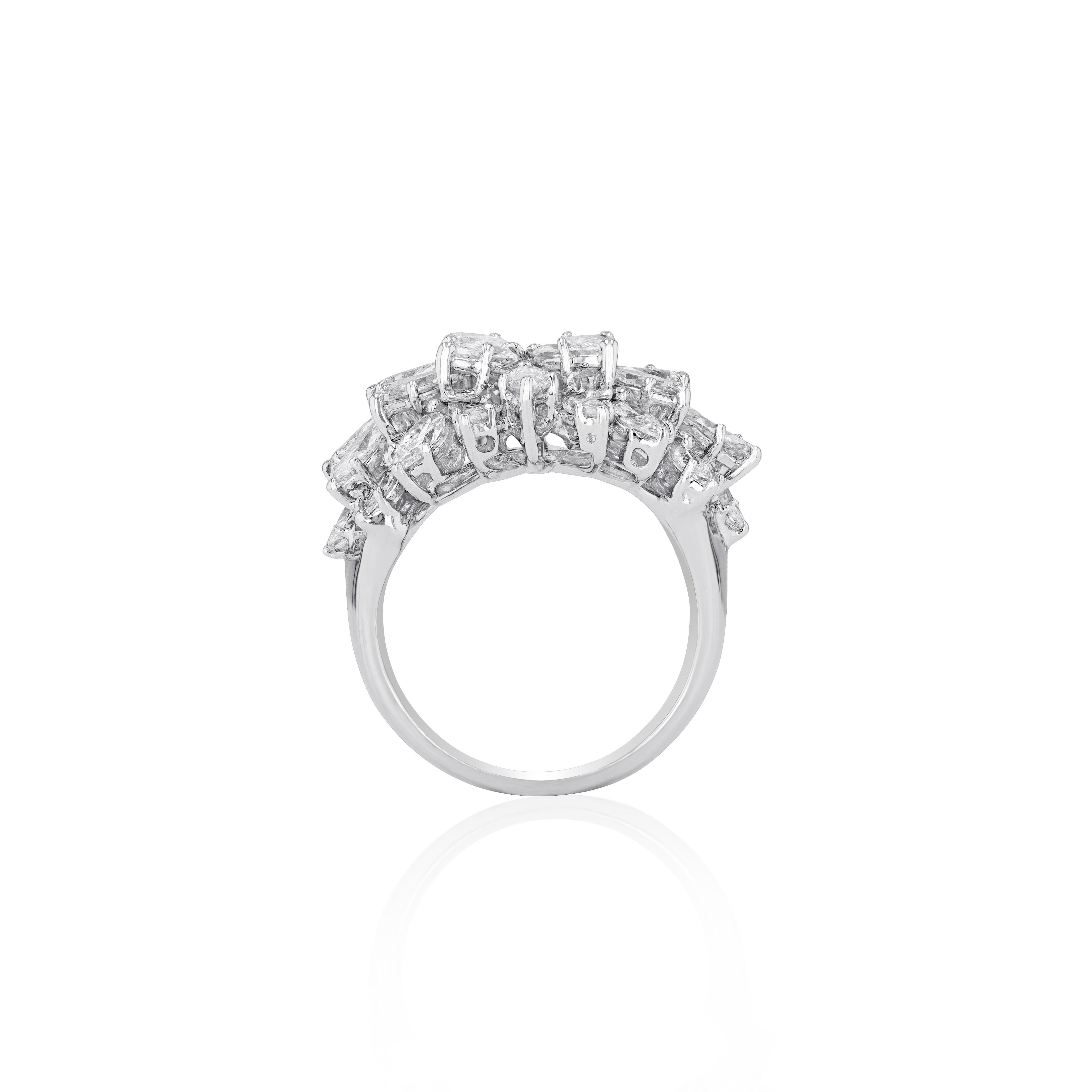 Romantic Amwaj Jewelry 18 Karat White Gold Ring with Diamonds