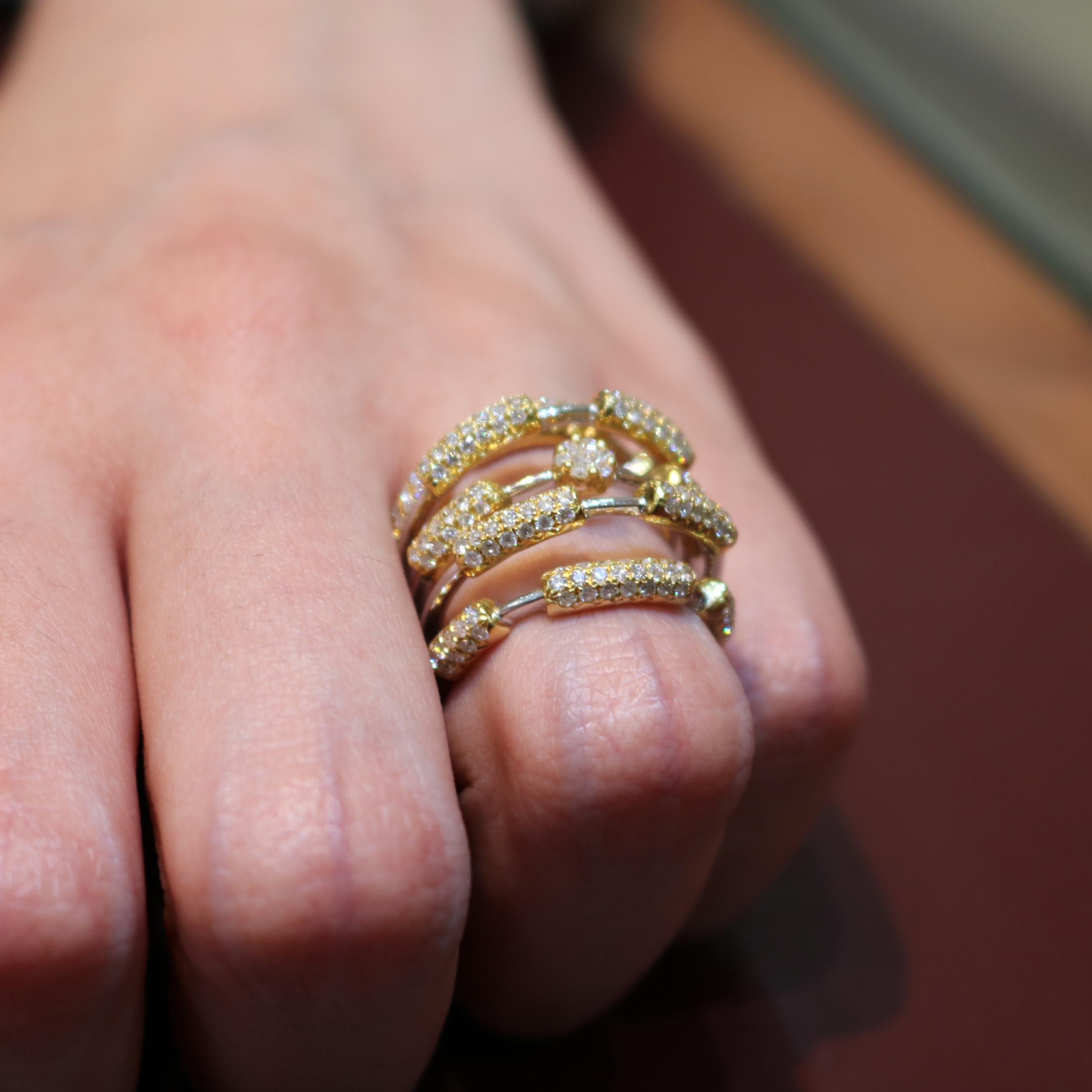 Amwaj Jewelry 18 Karat Yellow Gold and Diamond Ring In New Condition For Sale In Abu Dhabi, Abu Dhabi