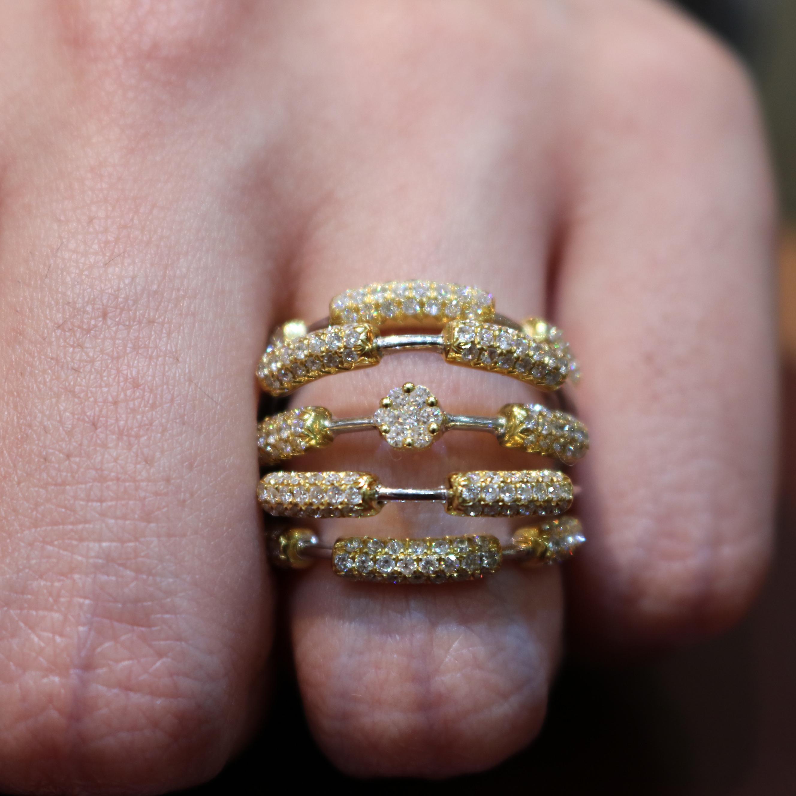 Women's Amwaj Jewelry 18 Karat Yellow Gold and Diamond Ring For Sale