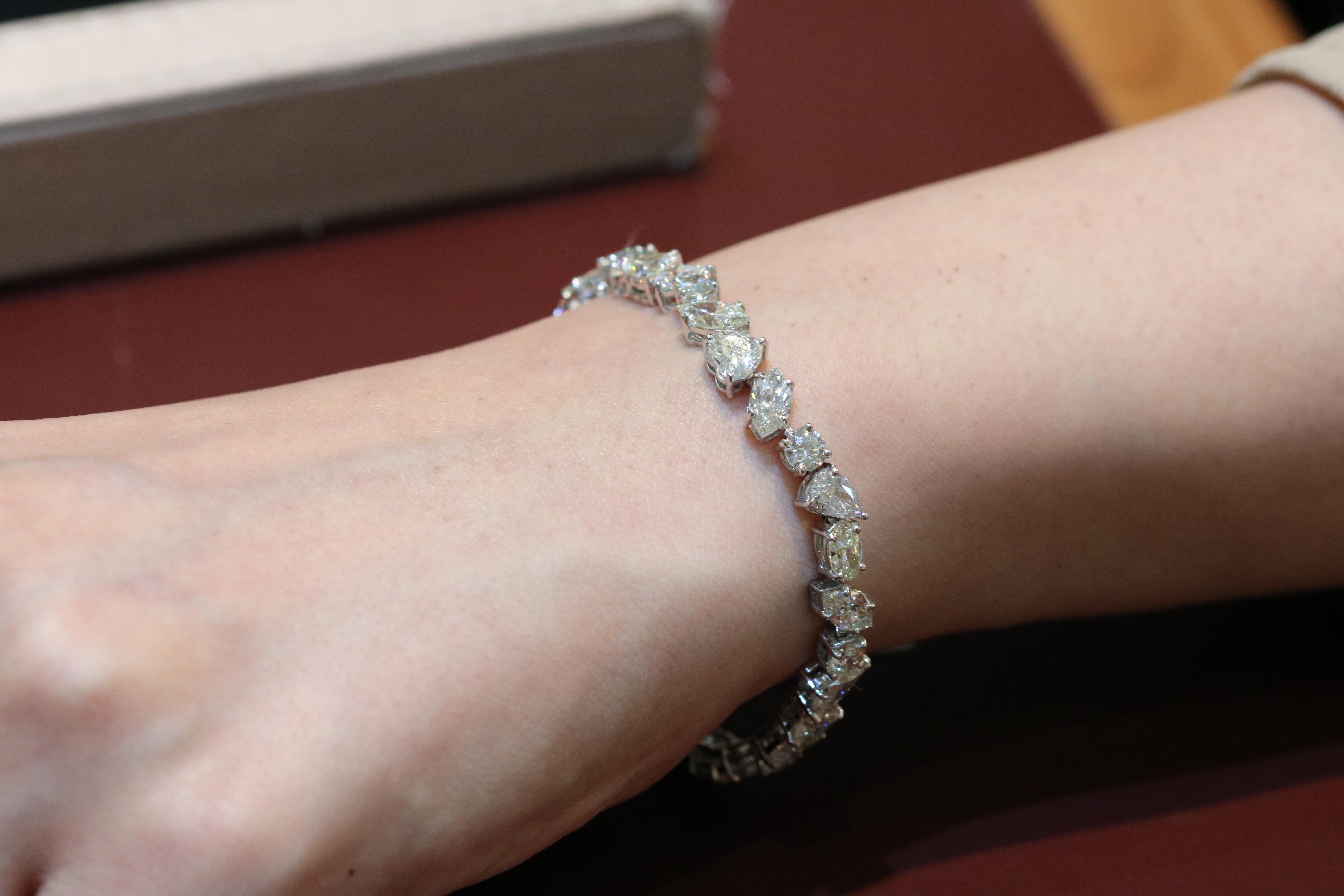 Amwaj Jewelry: Weißgold-Armband mit Diamanten (Romantik) im Angebot