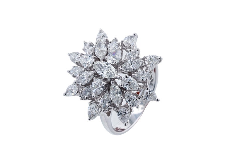 Amwaj Jewelry Diamond Ring in 18 Karat White Gold For Sale at 1stDibs