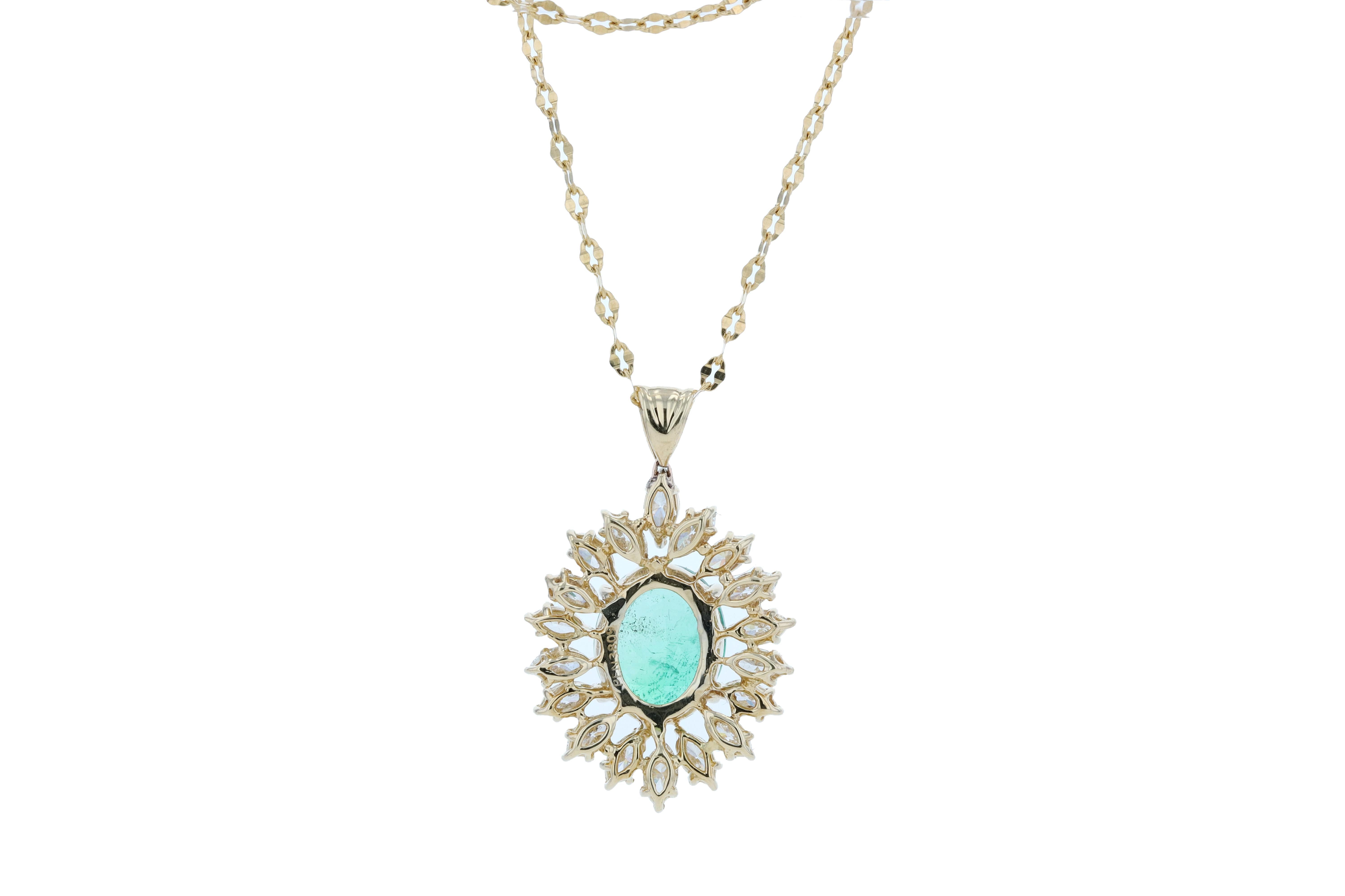 Amwaj Jewelry Emerald Necklace in 18 Karat Yellow Gold For Sale 2