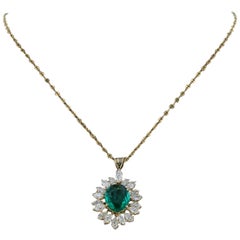 Used Amwaj Jewelry Emerald Necklace in 18 Karat Yellow Gold