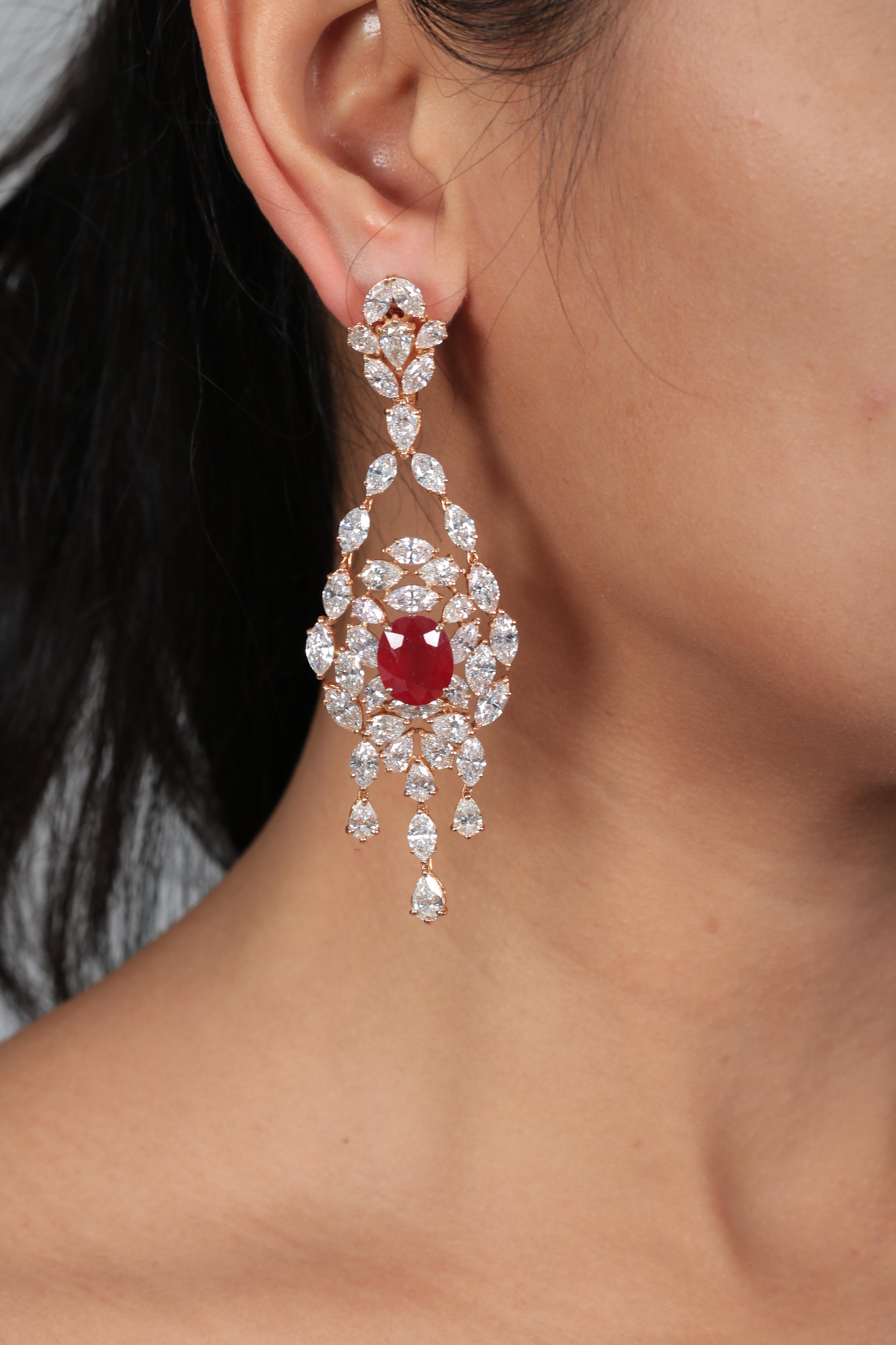 Amwaj Jewelry Boucles d'oreilles en or rose 18 carats avec rubis et diamants ronds en vente 1
