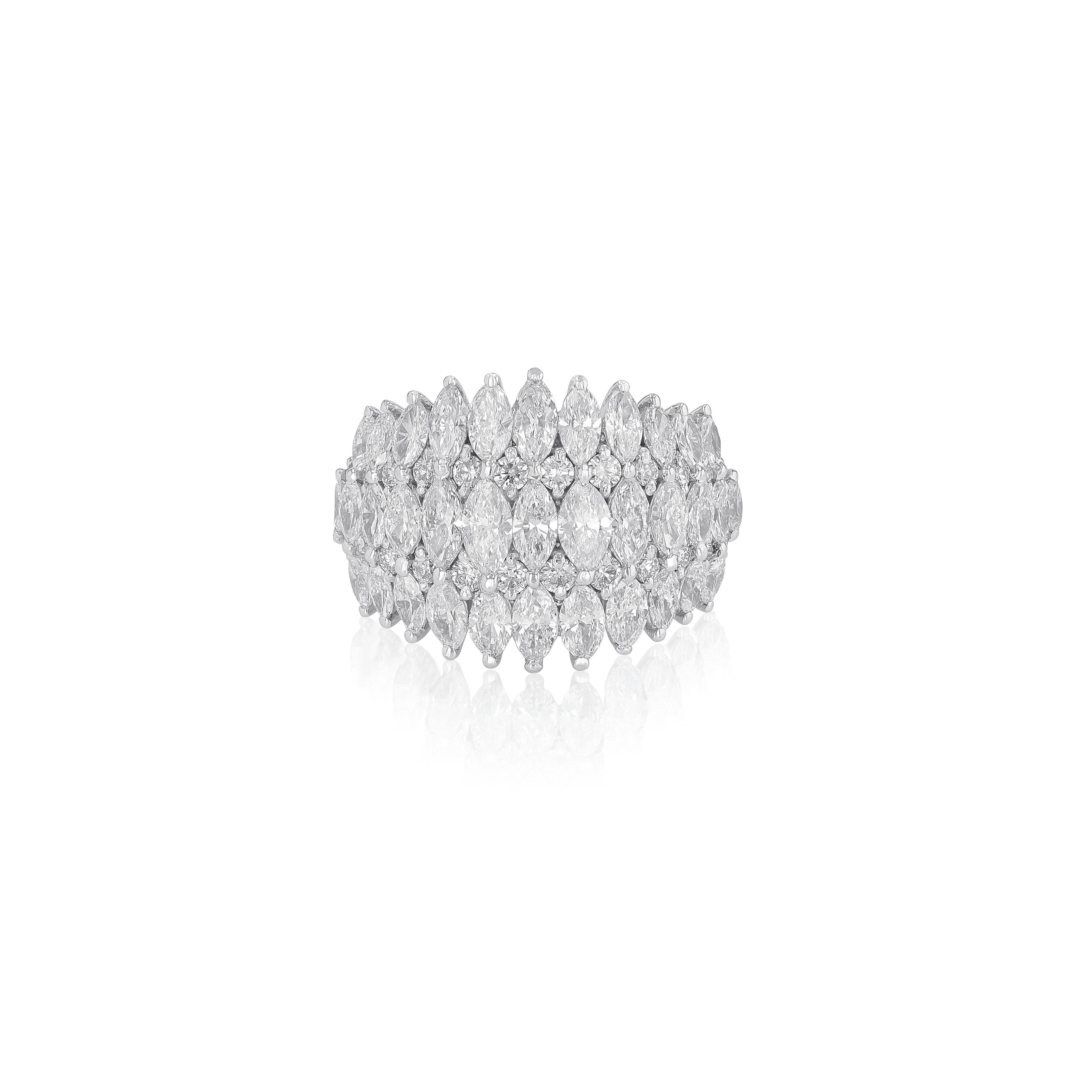 Modern Amwaj White Gold 18 Carat Ring with Diamonds For Sale