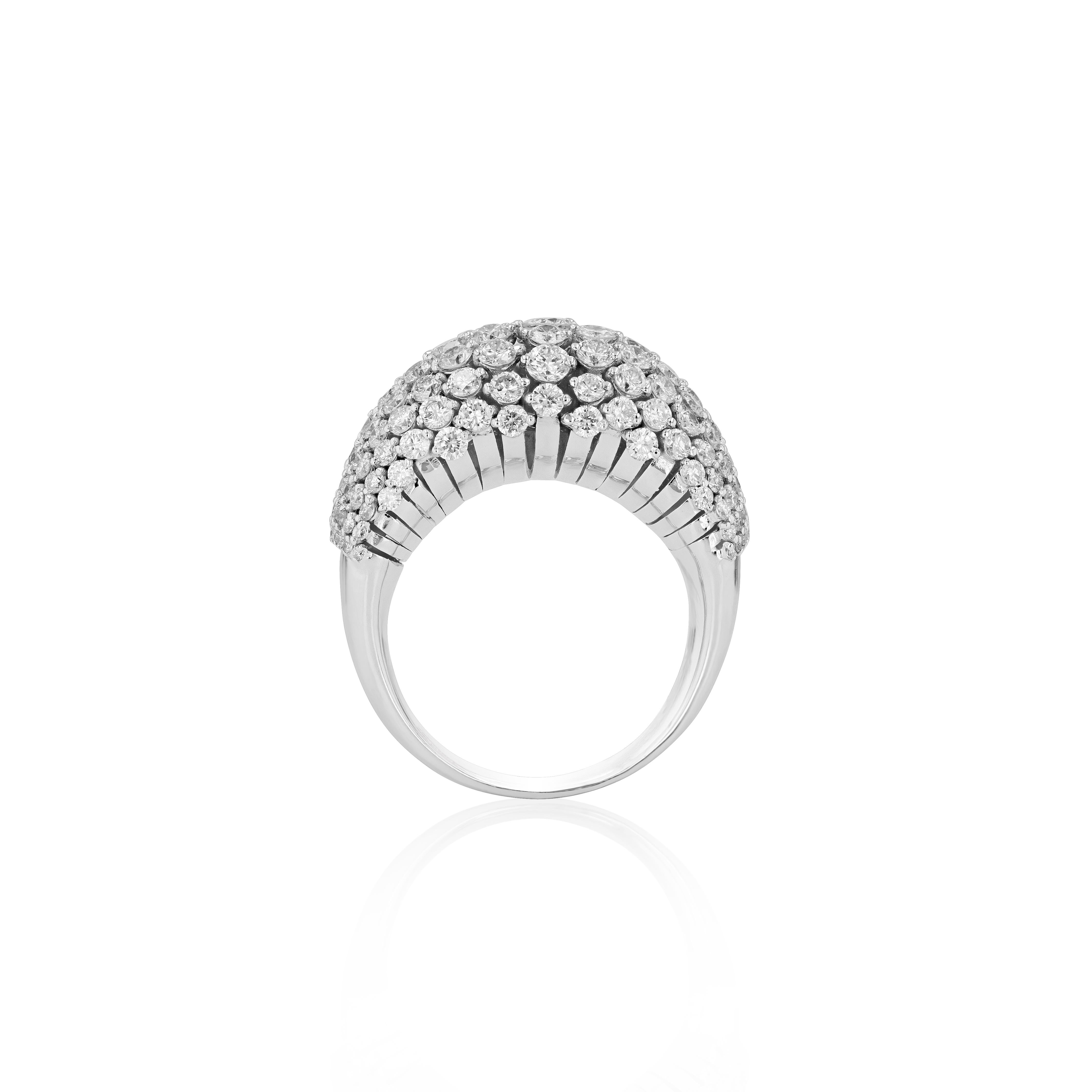 Simple and classic ring by Amwaj jewelry, fully covered with round shape diamonds that give a delicate touch for a glamorous and feminine look of the lady who will choose this eternal piece of art.

Diamond clarity: VS / SI
Color: G, H
Diamonds