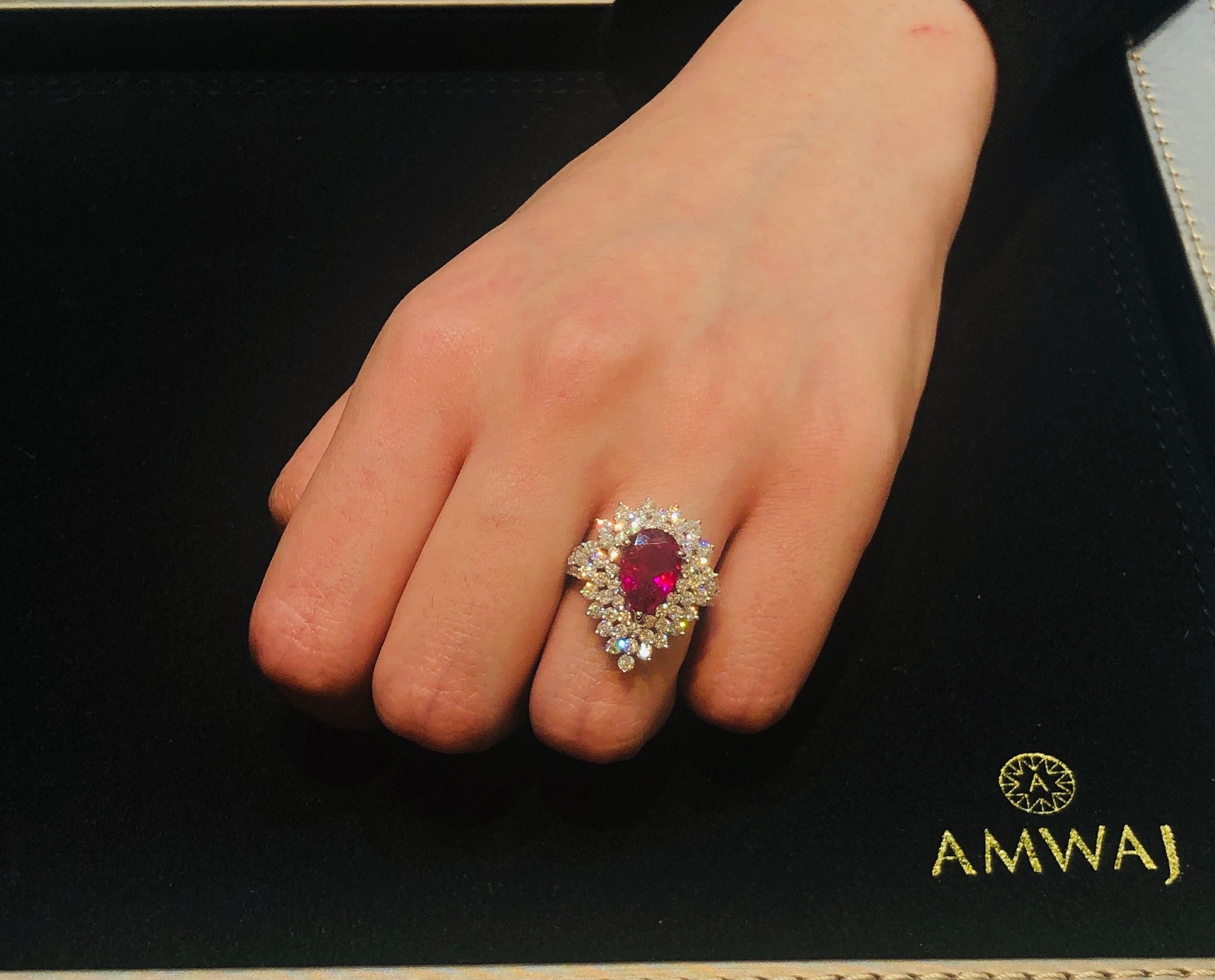 Round Cut Amwaj White Gold 18 Karat Ring with Diamonds and Ruby For Sale