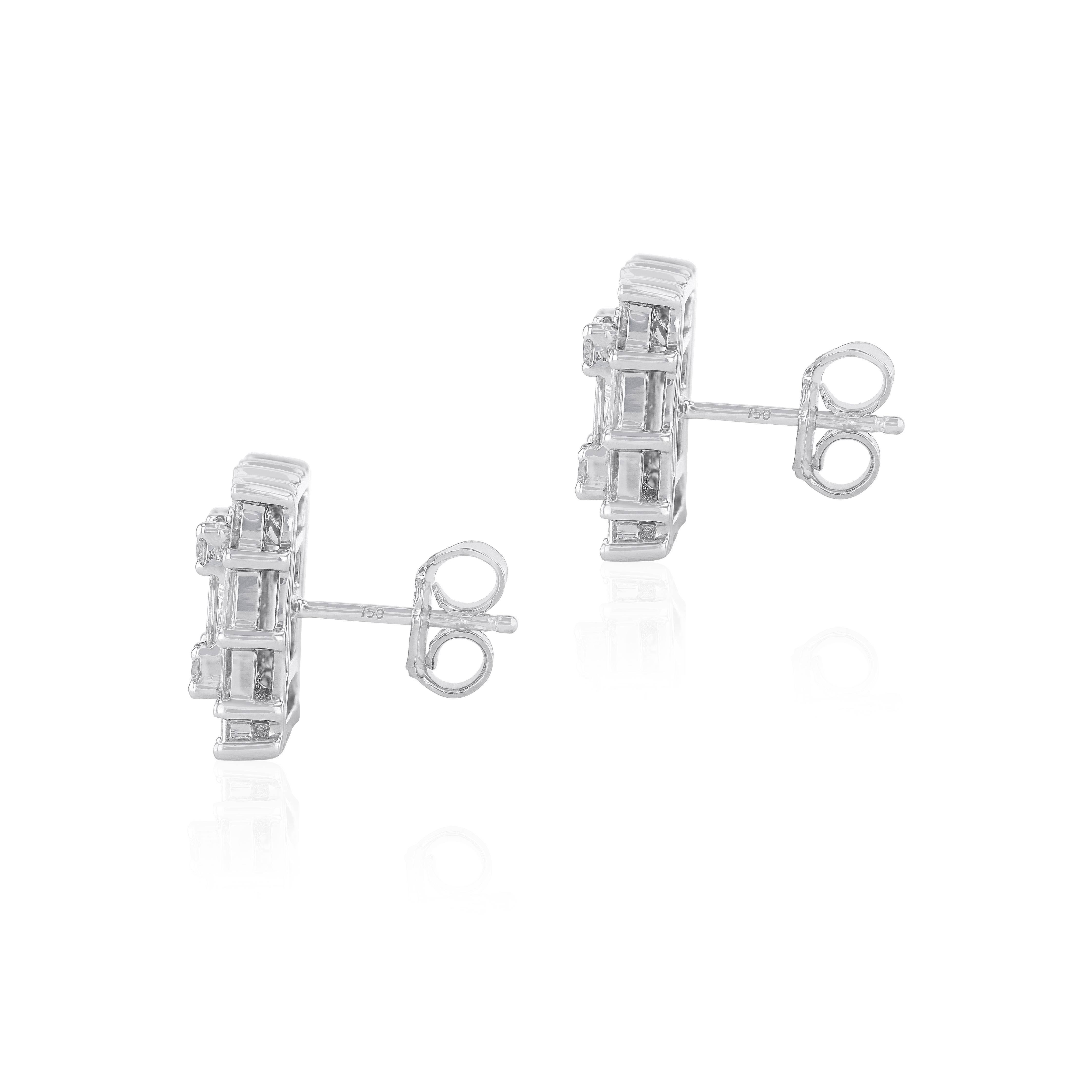 Moderne Amwaj Boucles d'oreilles en or blanc avec diamants en vente