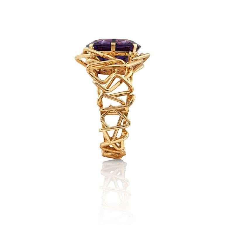 Amy Burton 123.70ct Cushion Cut Amethyst 18ct Yellow Gold Disorient Bangle In New Condition For Sale In London, GB