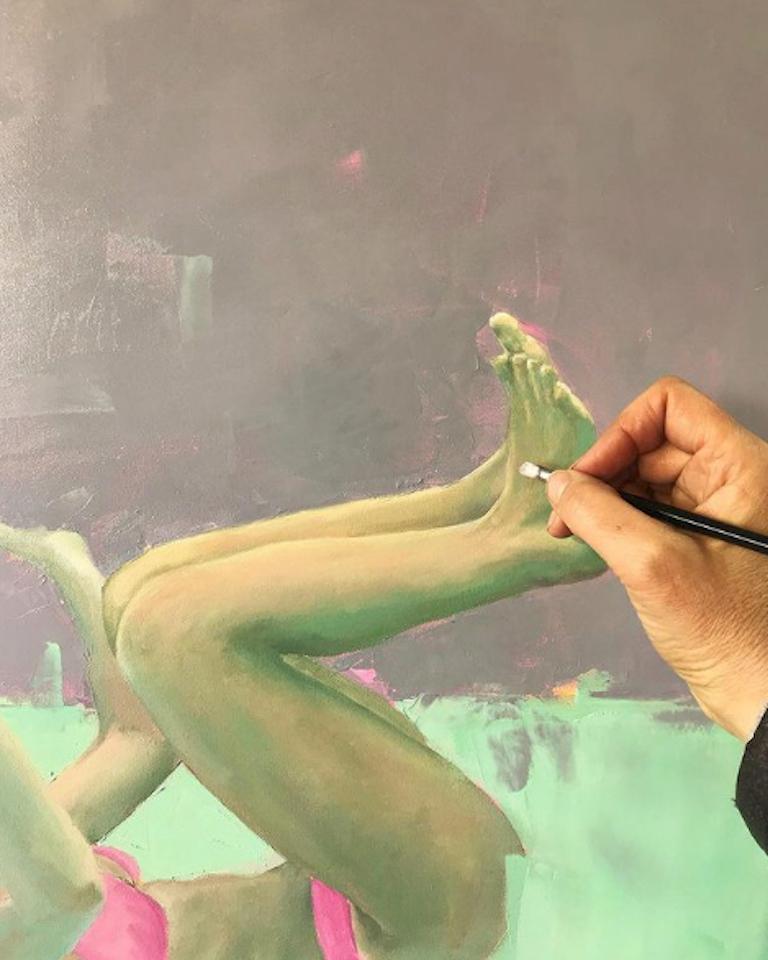 Amy Devlin retrata en sus obras a personas, animales o la naturaleza. Pero lo que realmente le importa es la luz y el agua, que quiere capturar en forma de recuerdo físico. Siguiendo su pasión por la pintura, intenta representar la realidad y
