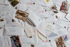 Une accumulation de correspondance carcérale 20 x 24 pouces, 2009-2016