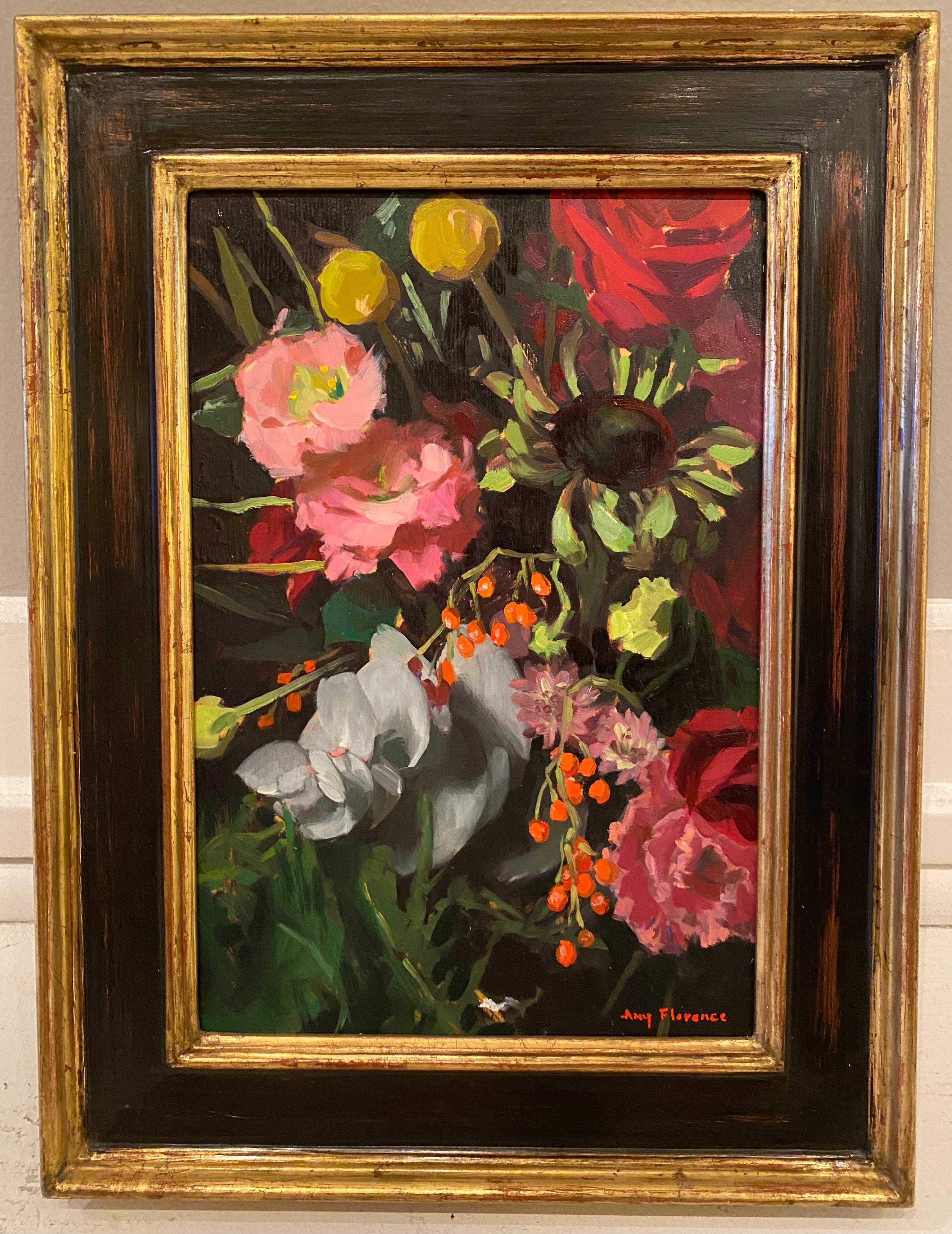 « Flower Composition », peinture à l'huile en gros plan de fleurs colorées sur toile sombre - Painting de Amy Florence