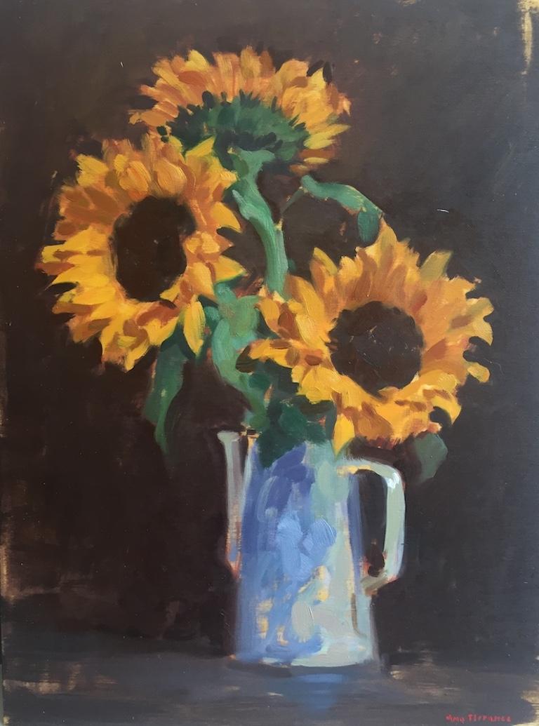 Still-Life Painting Amy Florence - "Tournesols" nature morte rustique de fleurs jaunes dans un vase bleu et blanc.