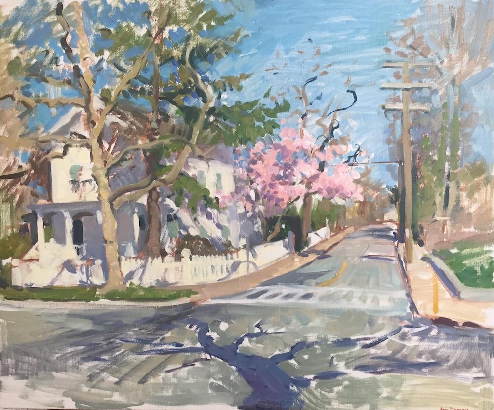 Still-Life Painting Amy Florence - « Union Street in Bloom », peinture à l'huile impressionniste d'un arbre rose au printemps