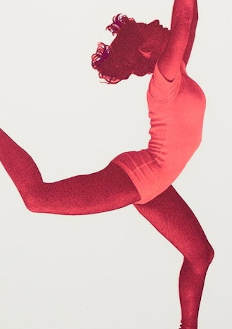 Strength d'une femme - Beige Figurative Print par Amy Gardner