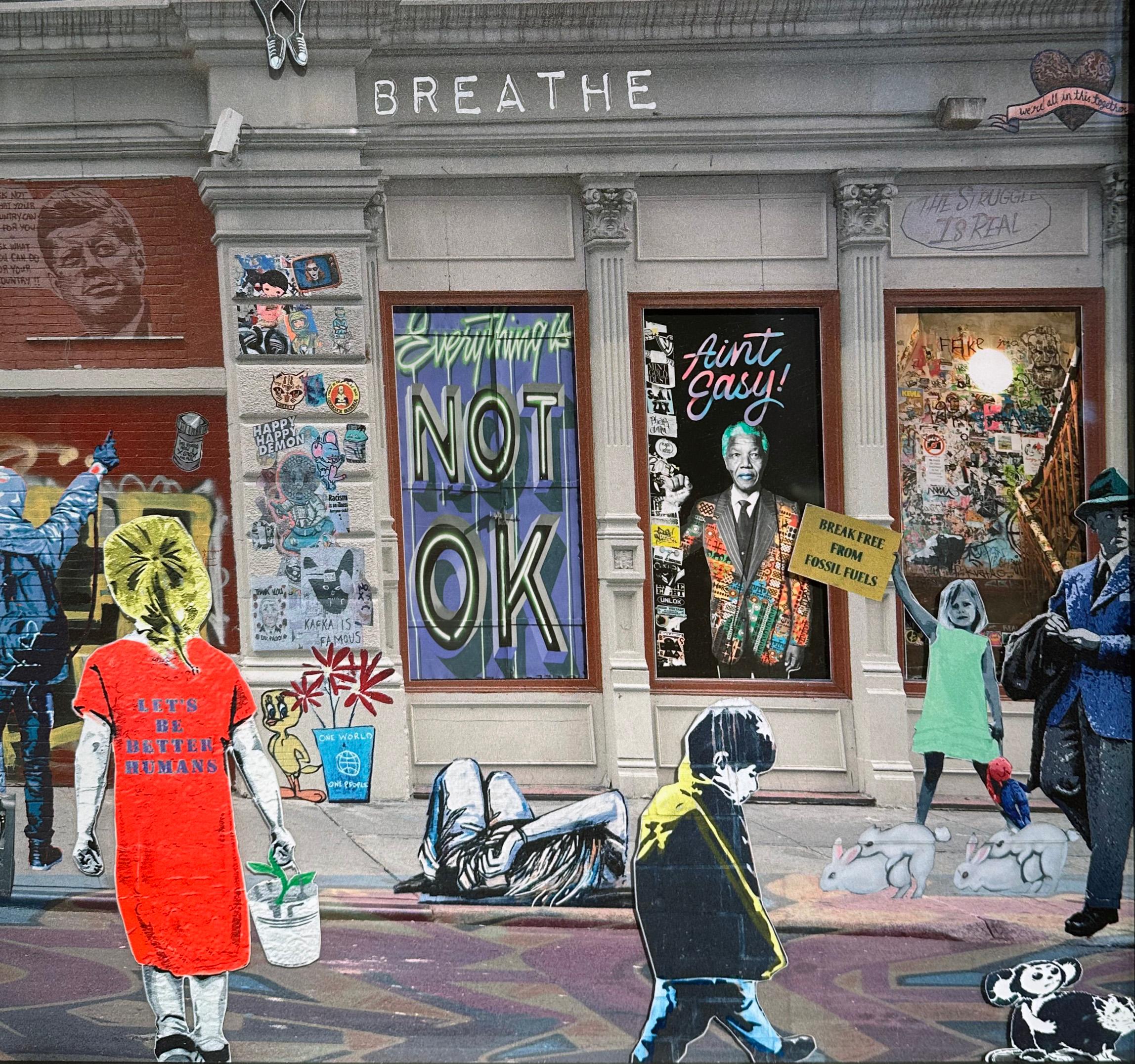 Der Begriff Collage beschreibt sowohl die Technik als auch das daraus resultierende Kunstwerk, bei dem Papierstücke, Fotografien, Stoff und andere Ephemera angeordnet und auf einer Unterlage befestigt werden. Hier verwendet die Künstlerin Amy
