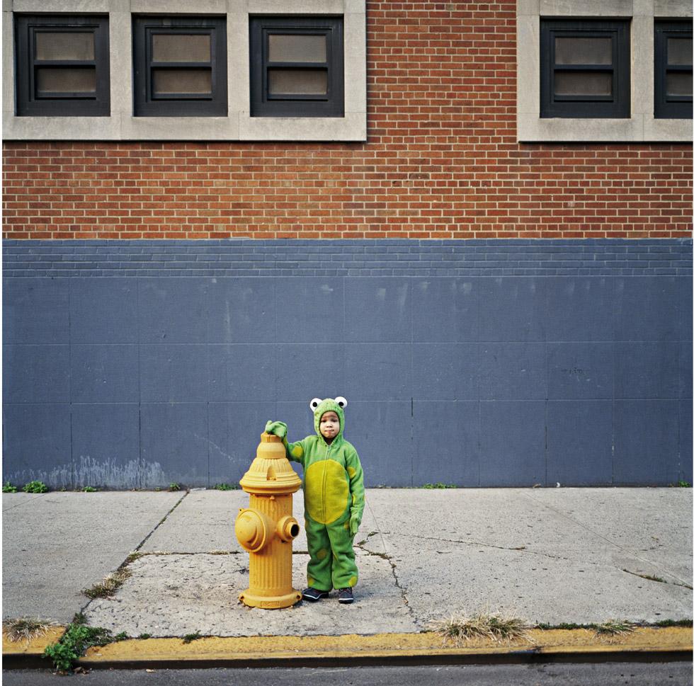 Amy Stein Portrait Photograph - Untitled (Frog)