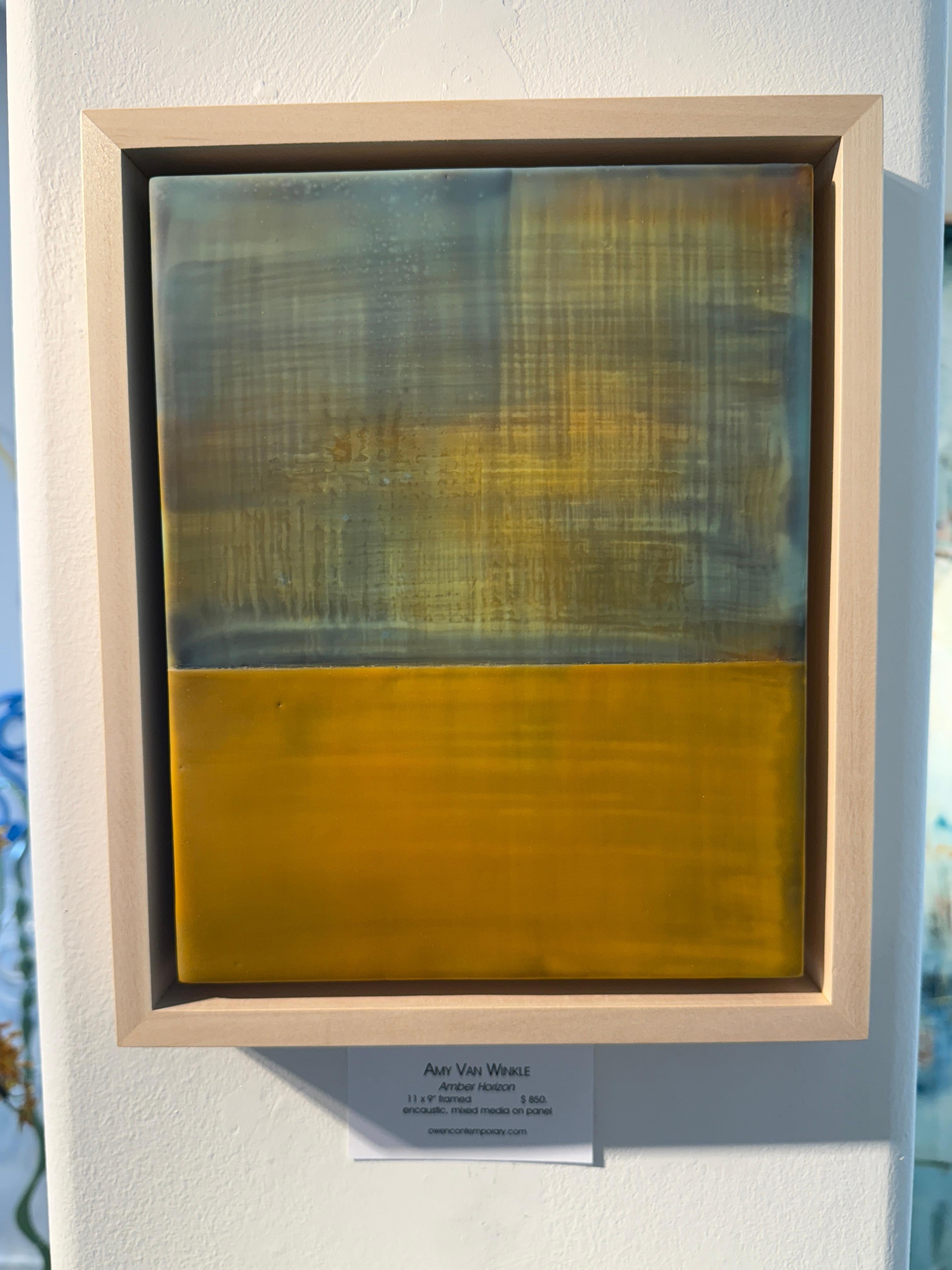 Bernsteinfarbener Horizont (Abstrakt), Mixed Media Art, von Amy Van Winkle