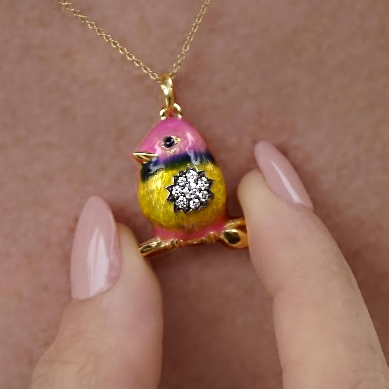 18 Karat Gold, Diamond and Enamel Rainbow Baby Bird Pendant Necklace 'Tweety' For Sale 1