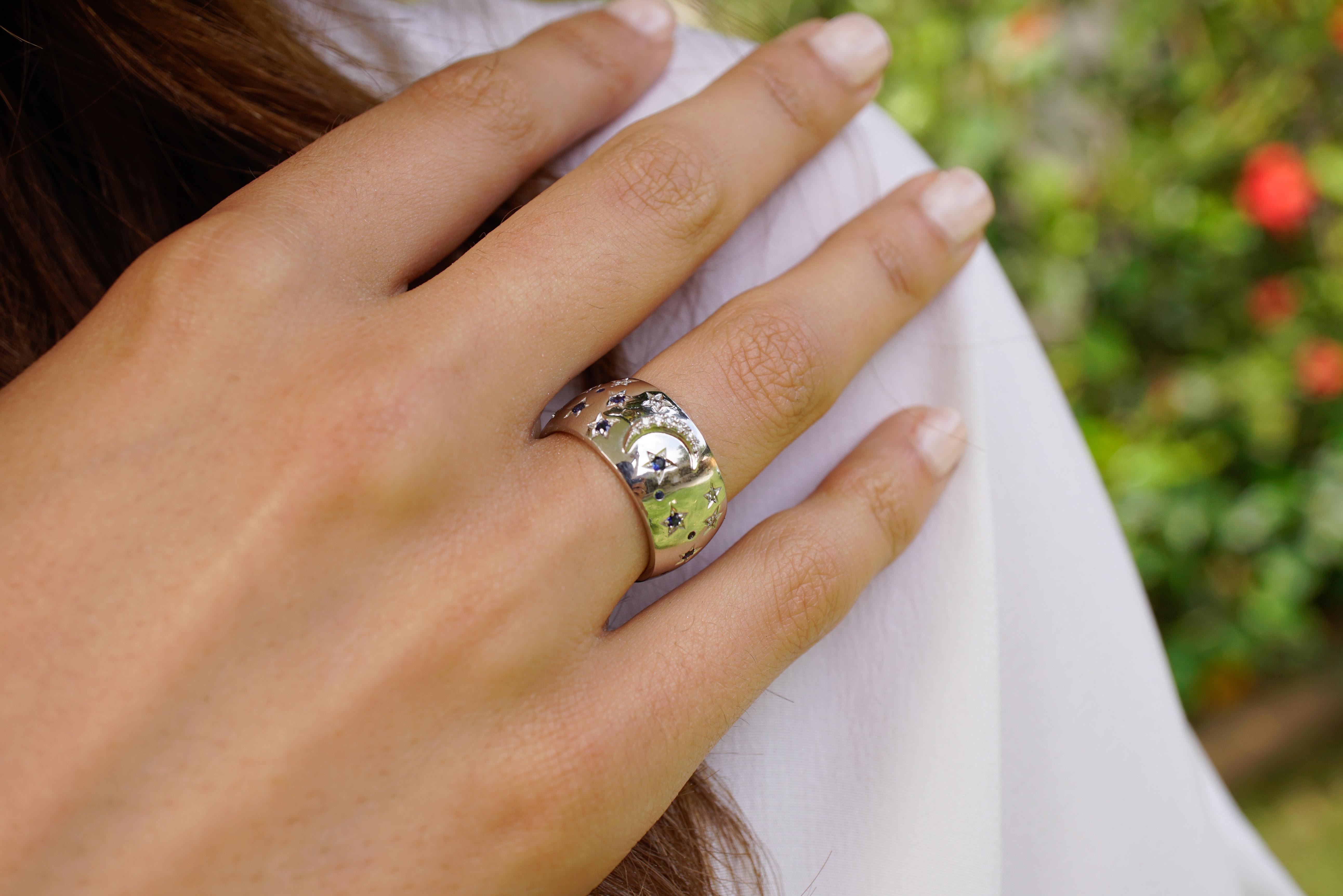 Amy Y 18 Karat Gold, Diamond and Sapphire Sun, Moon and Stars Ring 'Celeste' In New Condition For Sale In Santa Monica, CA
