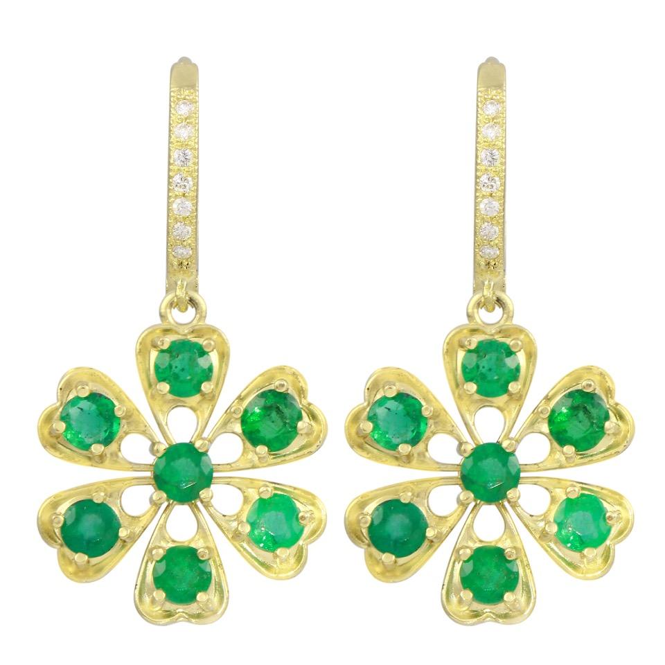 Amyn, Florette Emerald Pendant Earrings with Diamond Hoops in 18k Yellow gold In New Condition For Sale In Santa Monica, CA