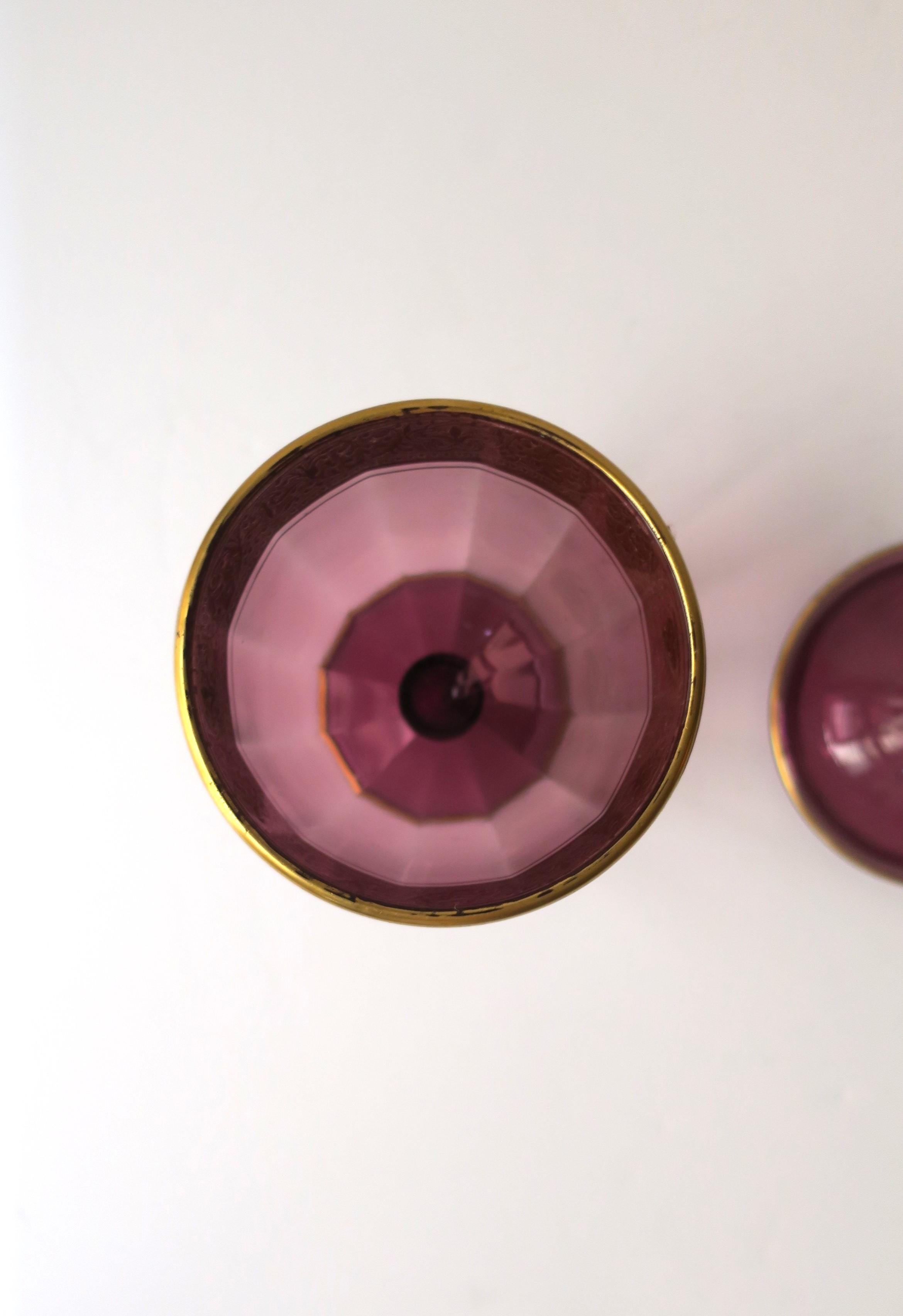 Amythyst-Urnenschachtel aus Glas im Moser-Stil in Violett und Gold  im Angebot 6
